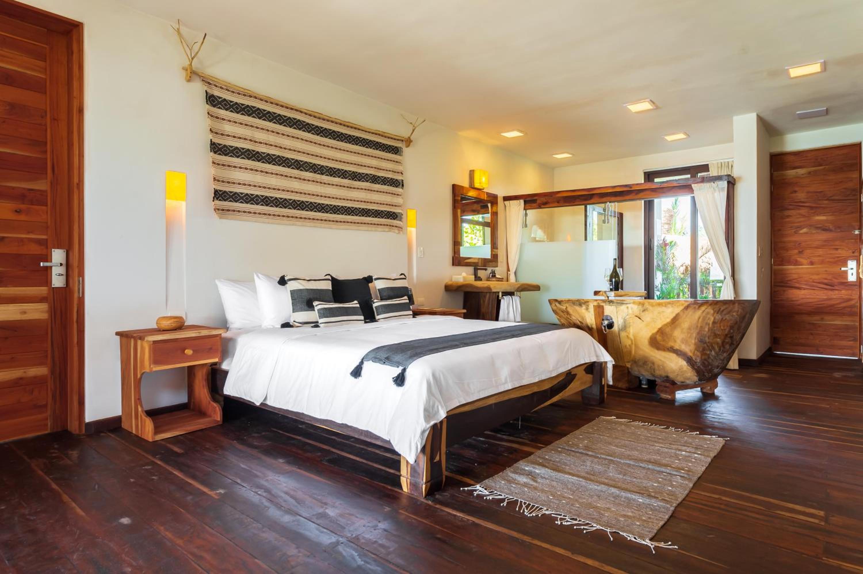 Partial Ocean view Room King 2nd Floor photo 3