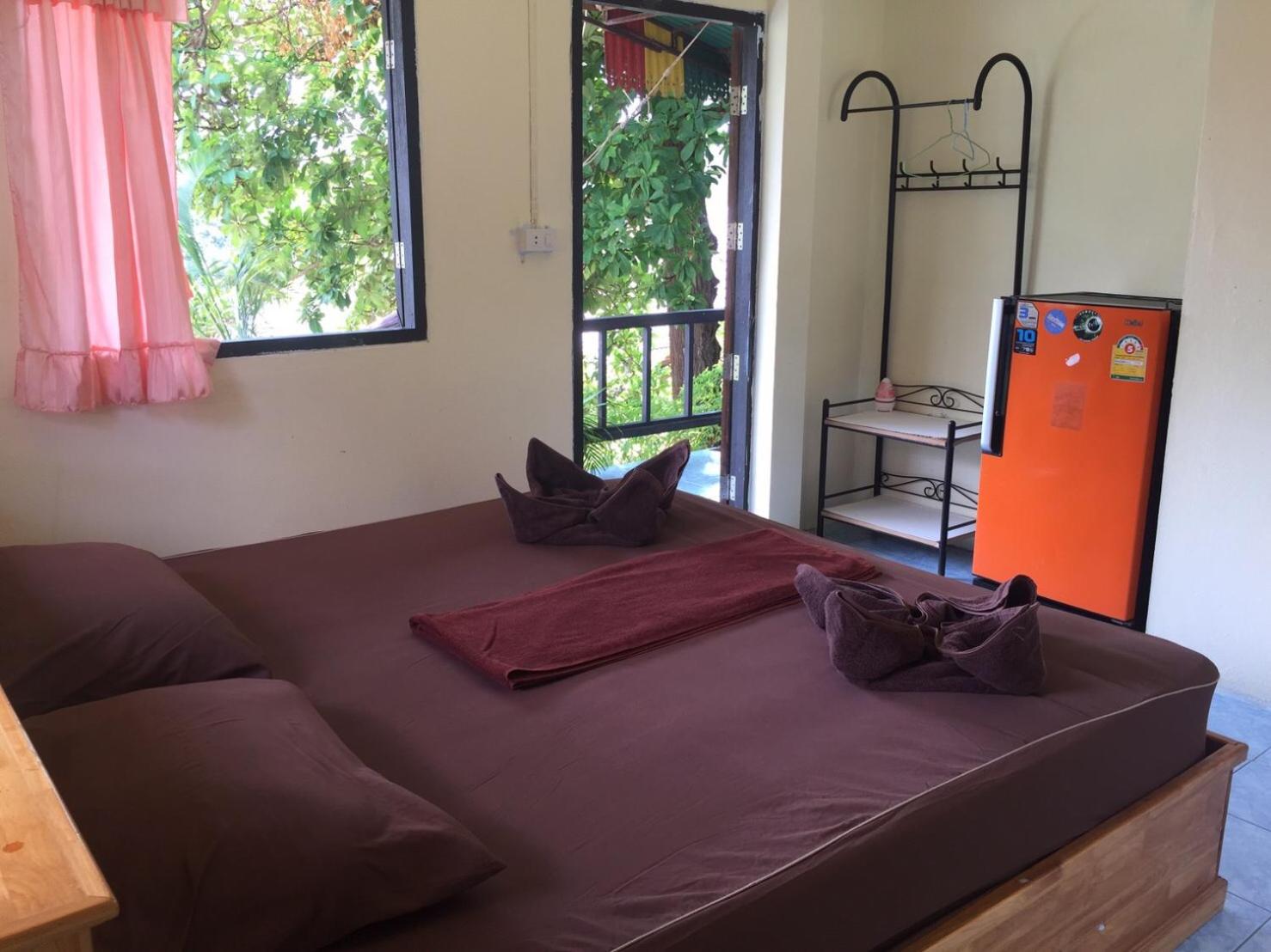 Bungalow With Double Bed And Fan photo 1