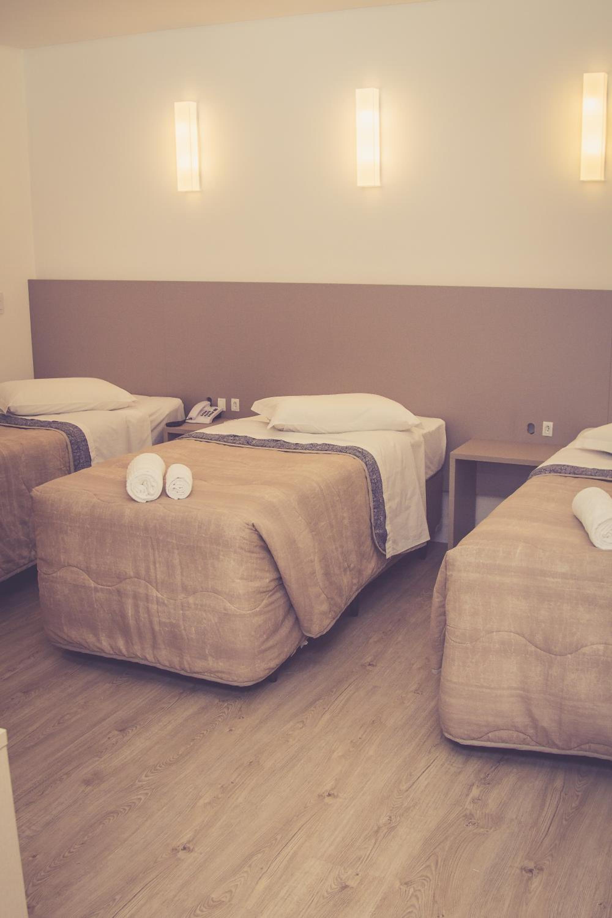 Deluxe Triple Room photo 3