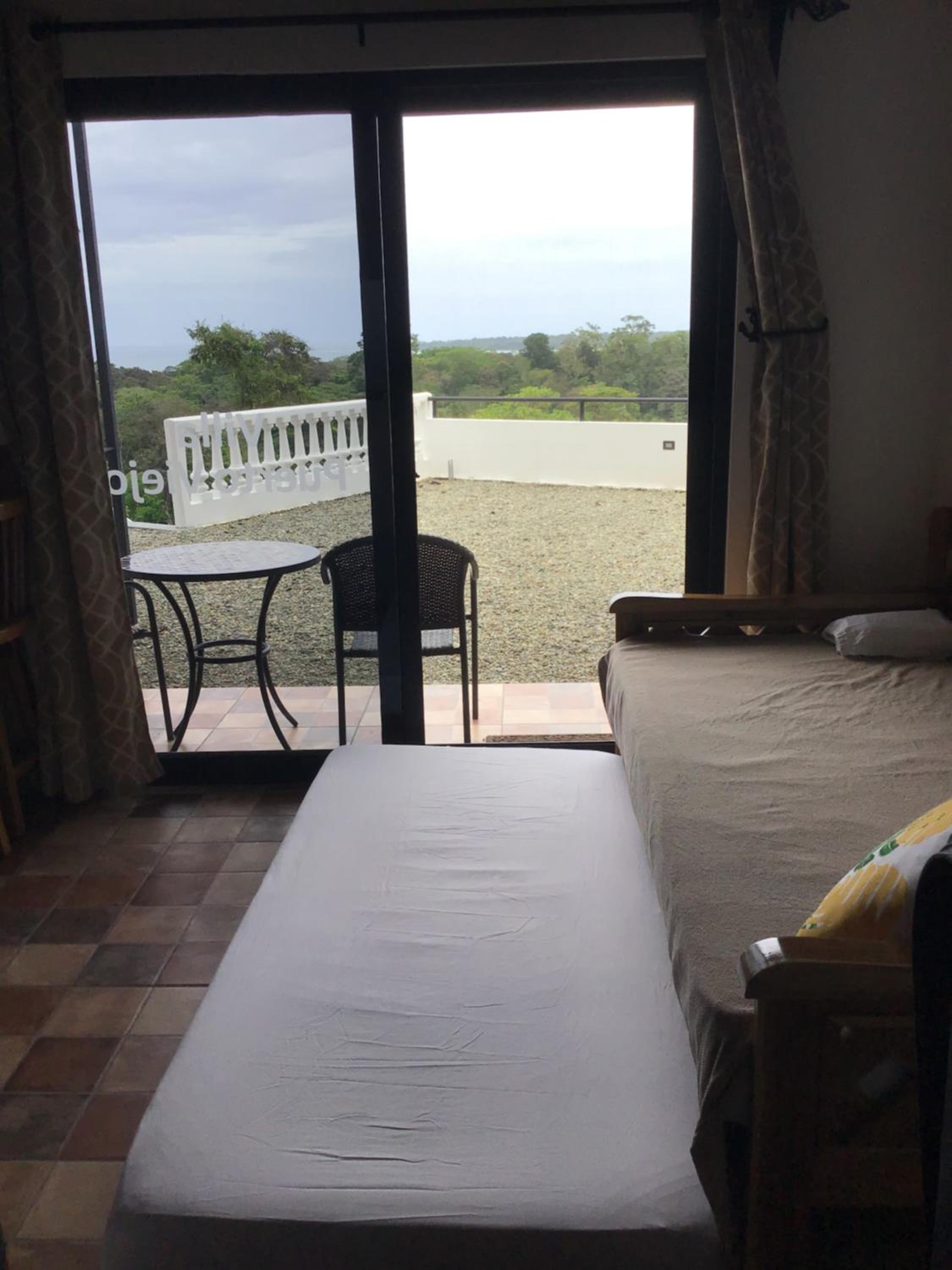 Deluxe King Suite photo 2