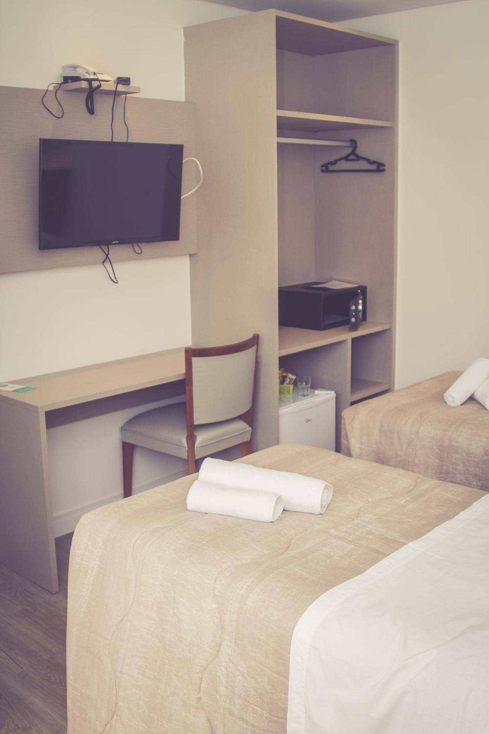 Deluxe Twin Room photo 1