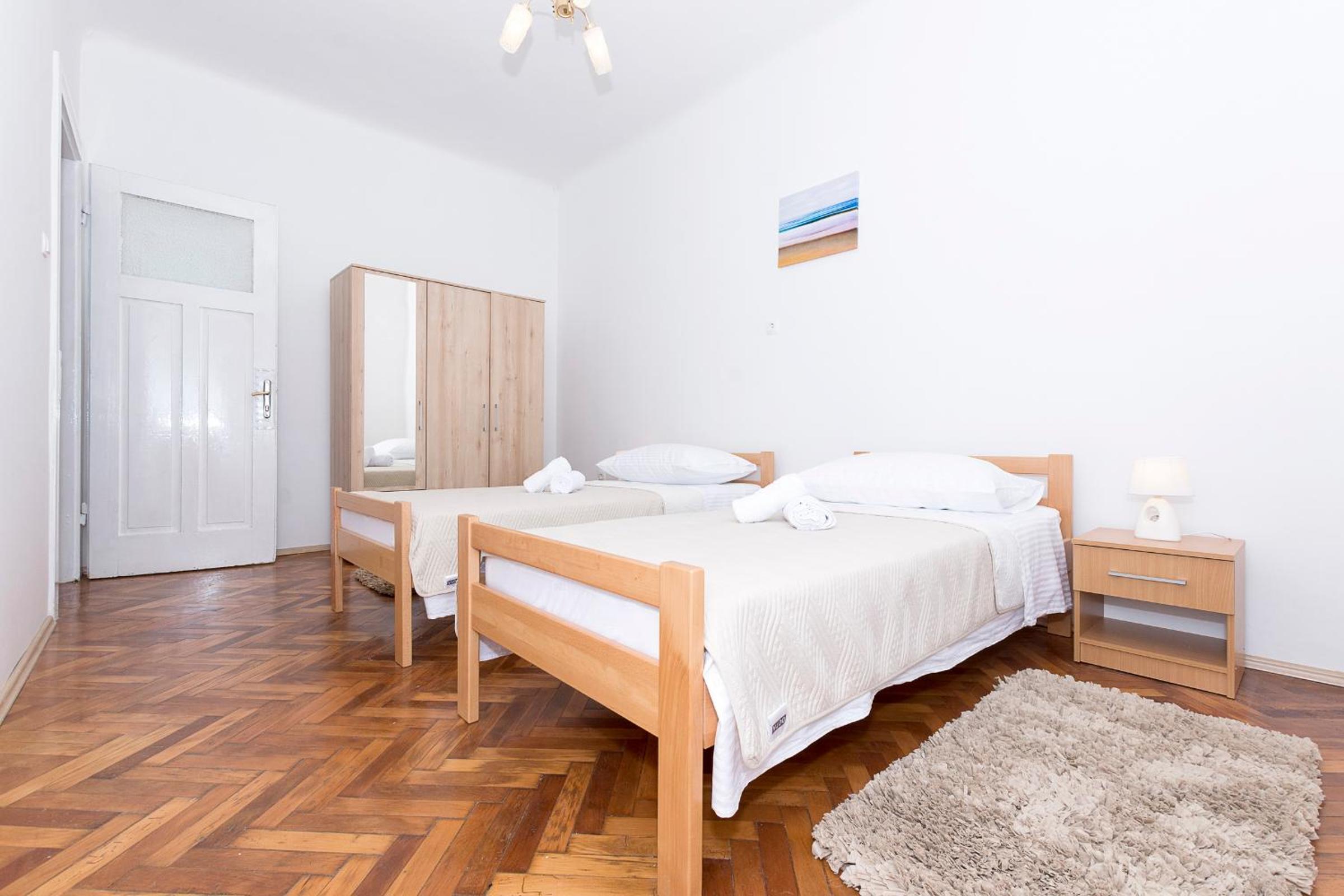 Apartment - Photo 12