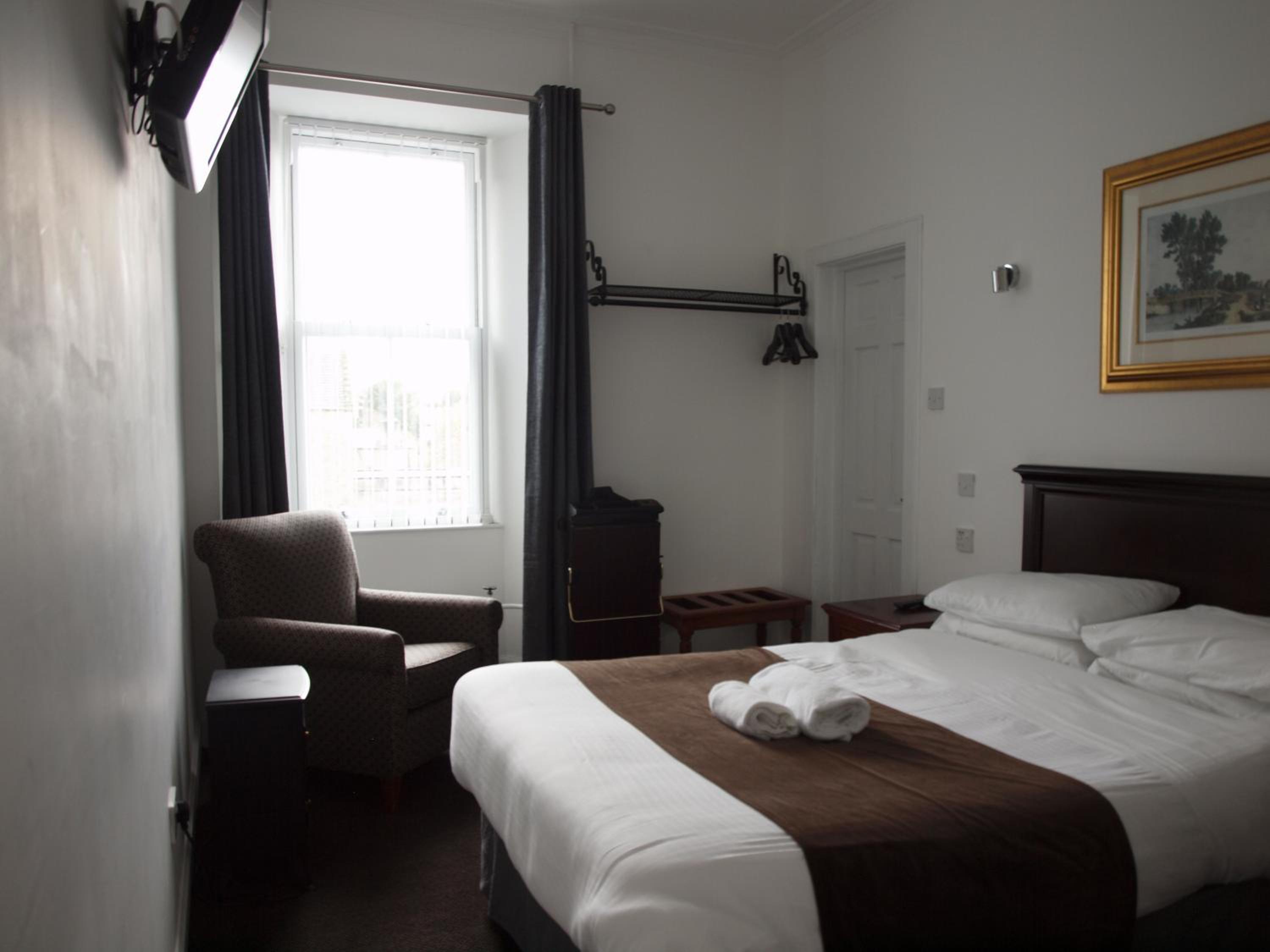 Double Room - Photo 10