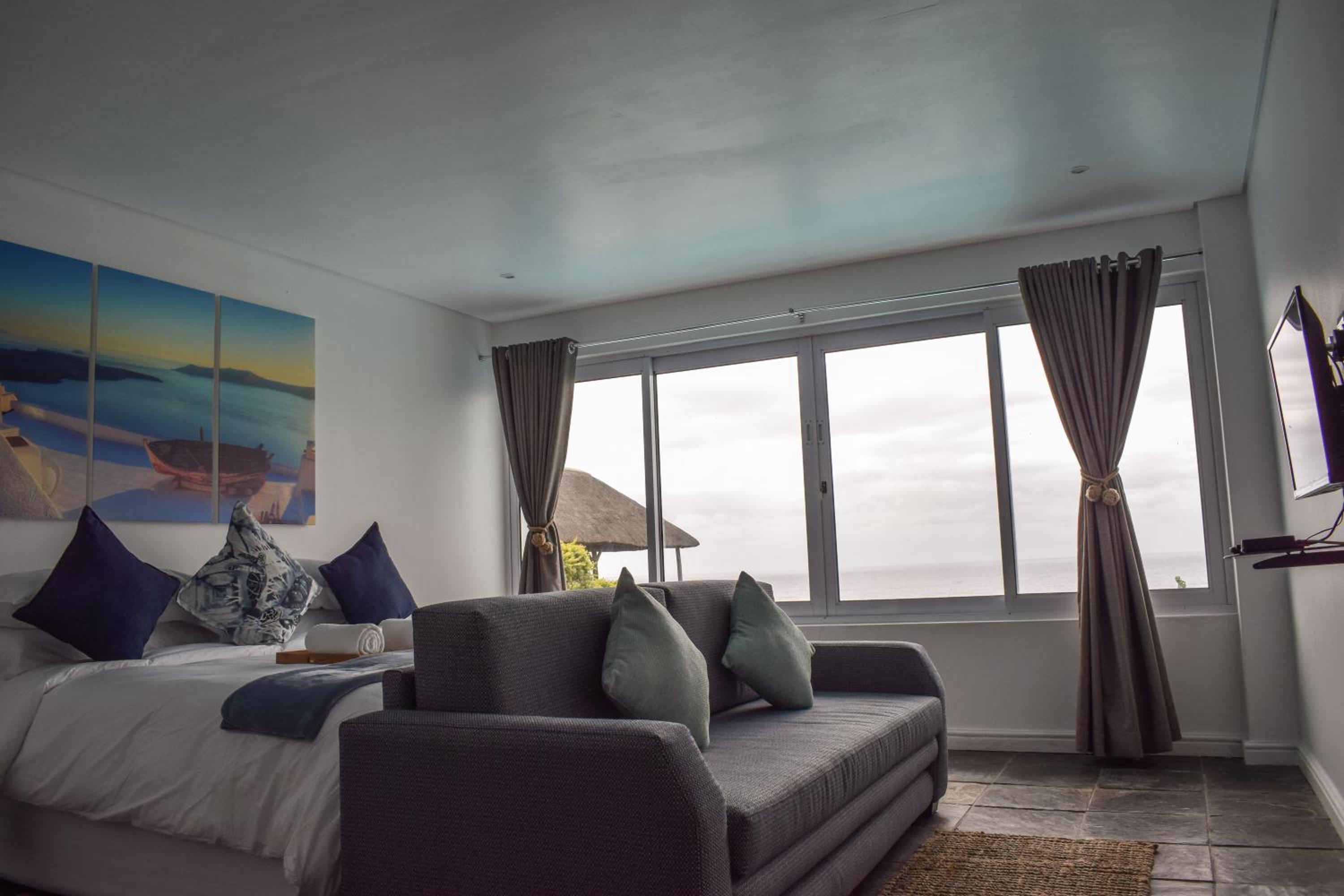 Family Room with Sea View - Photo 3