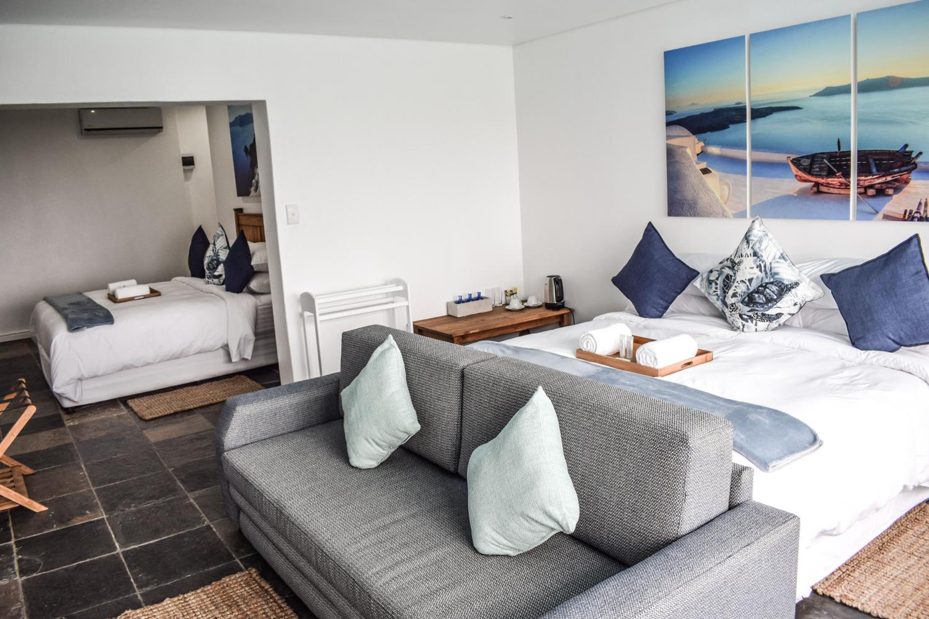 Family Room with Sea View - Photo 1