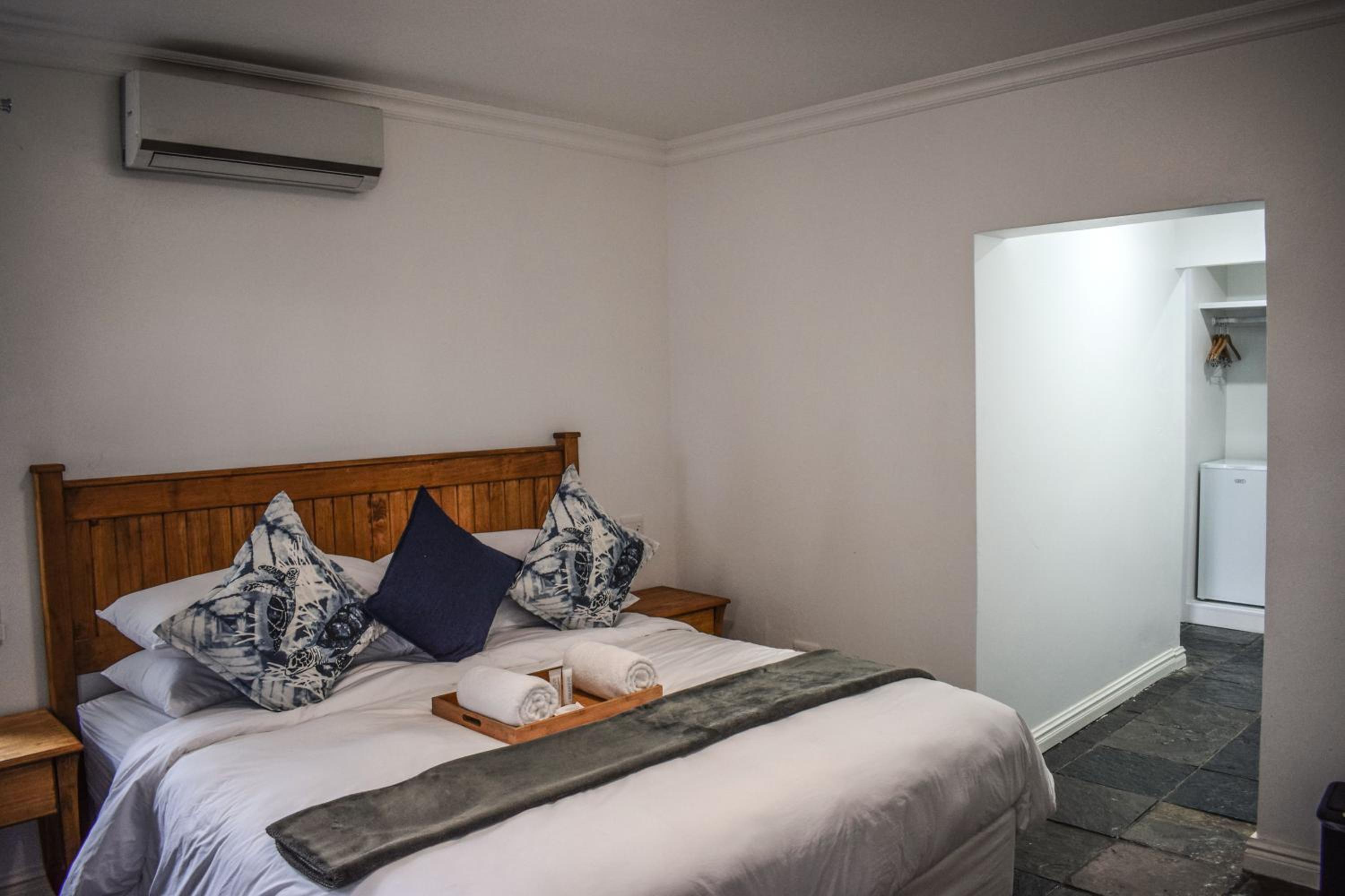 King Room with Garden View - Photo 2