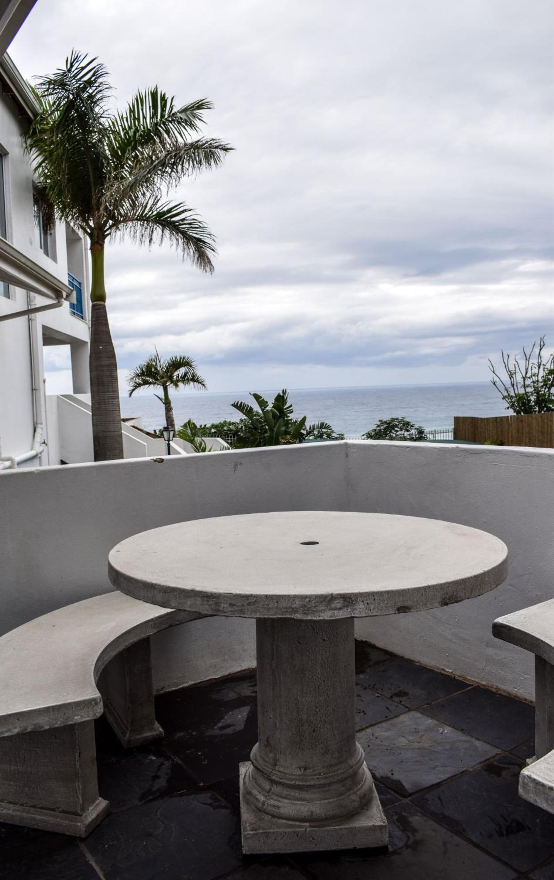 King Room with Partial Sea View - Photo 4