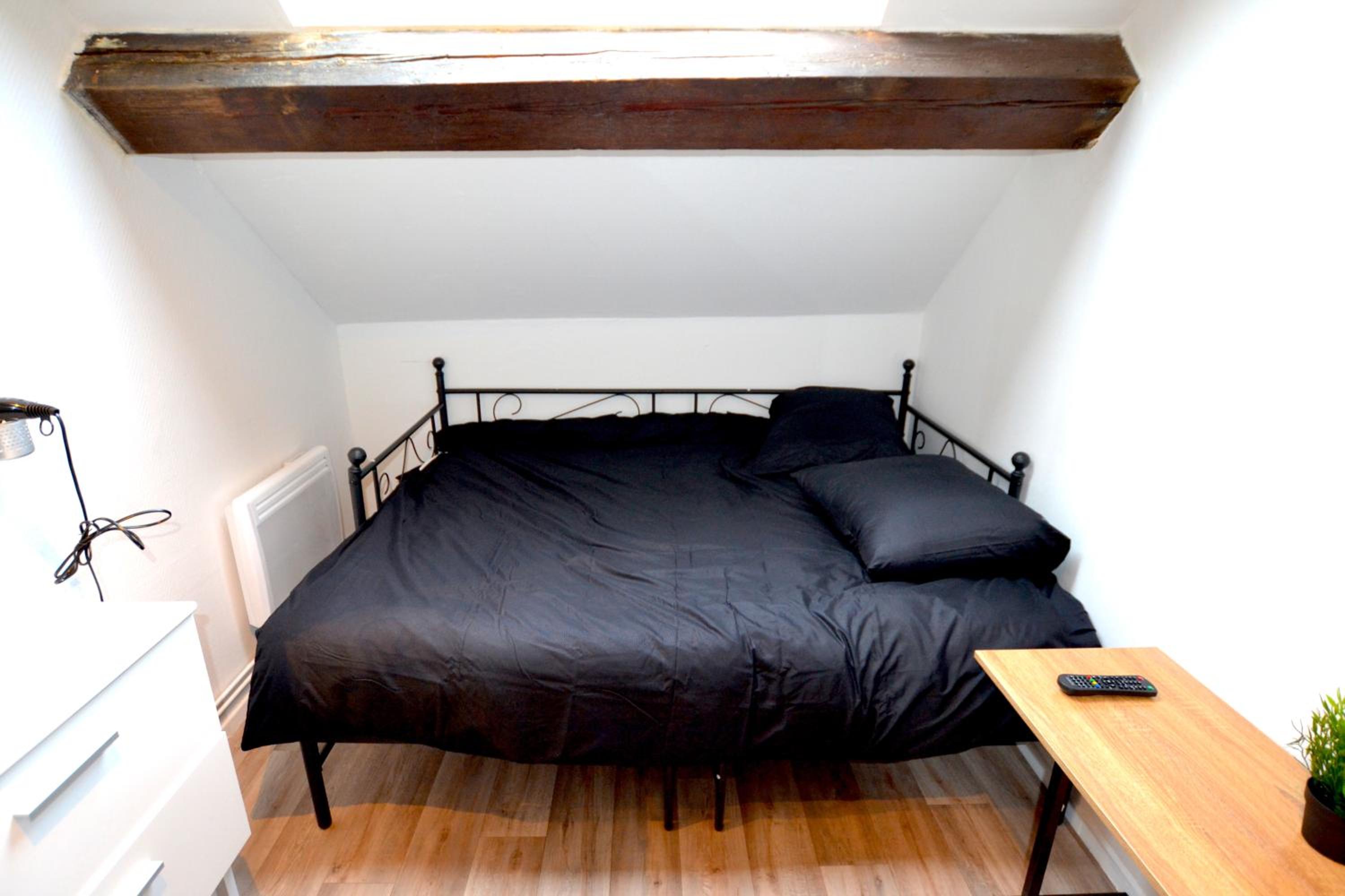 Double Room - Photo 10
