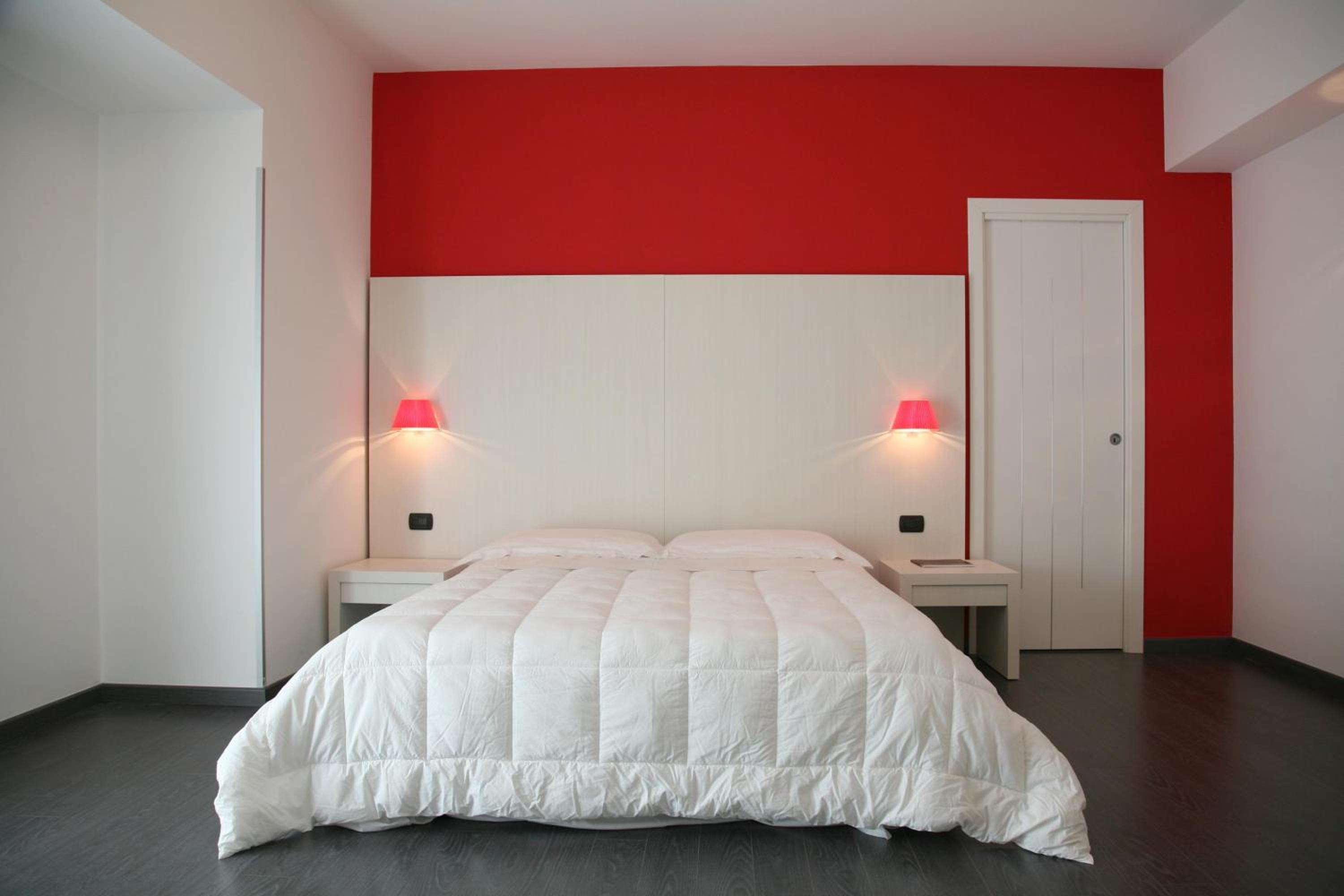 Double or Twin Room with Terrace photo 2