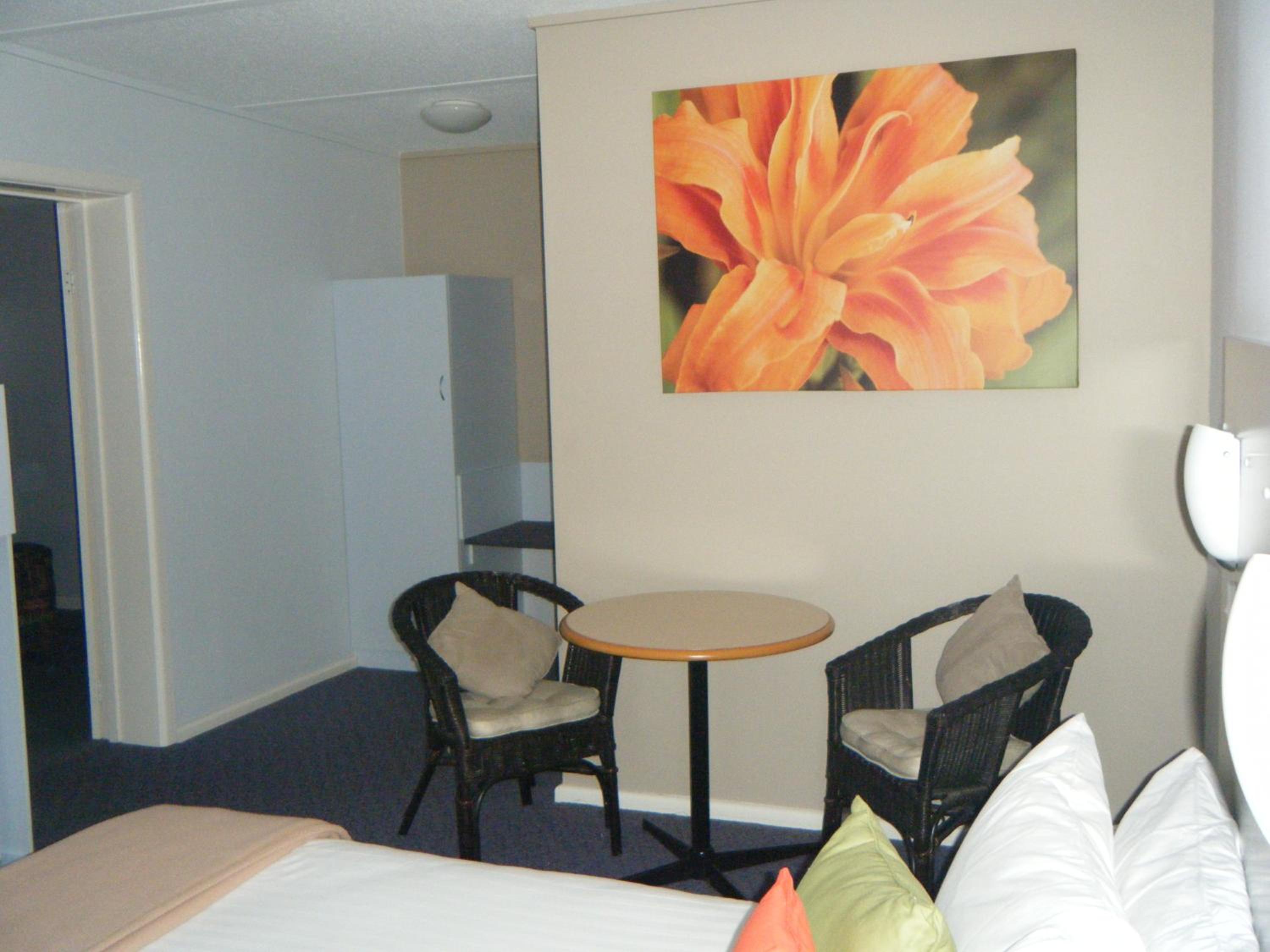 Two-Bedroom Suite - Photo 9