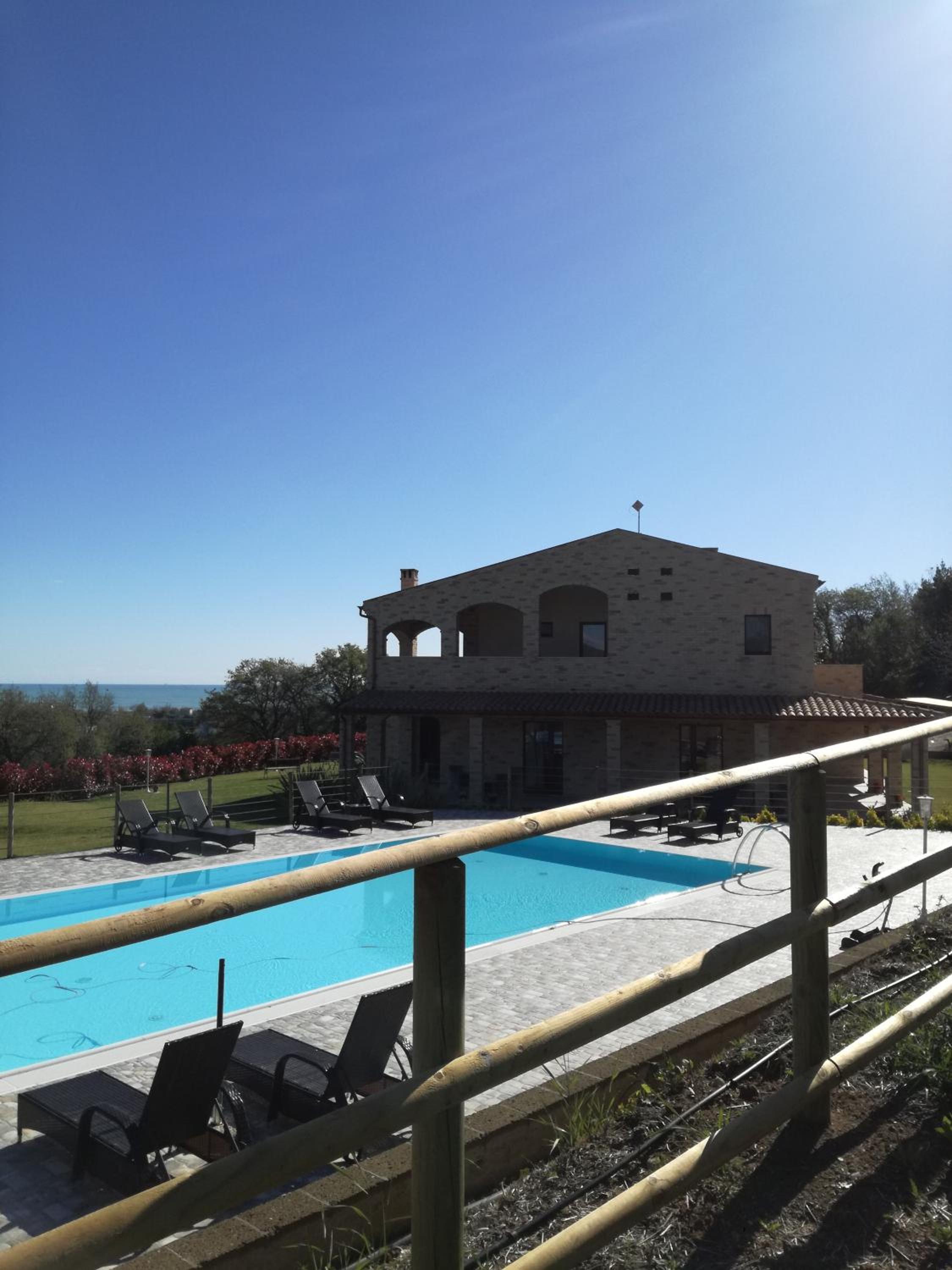 Double Room with Garden View - Photo 8