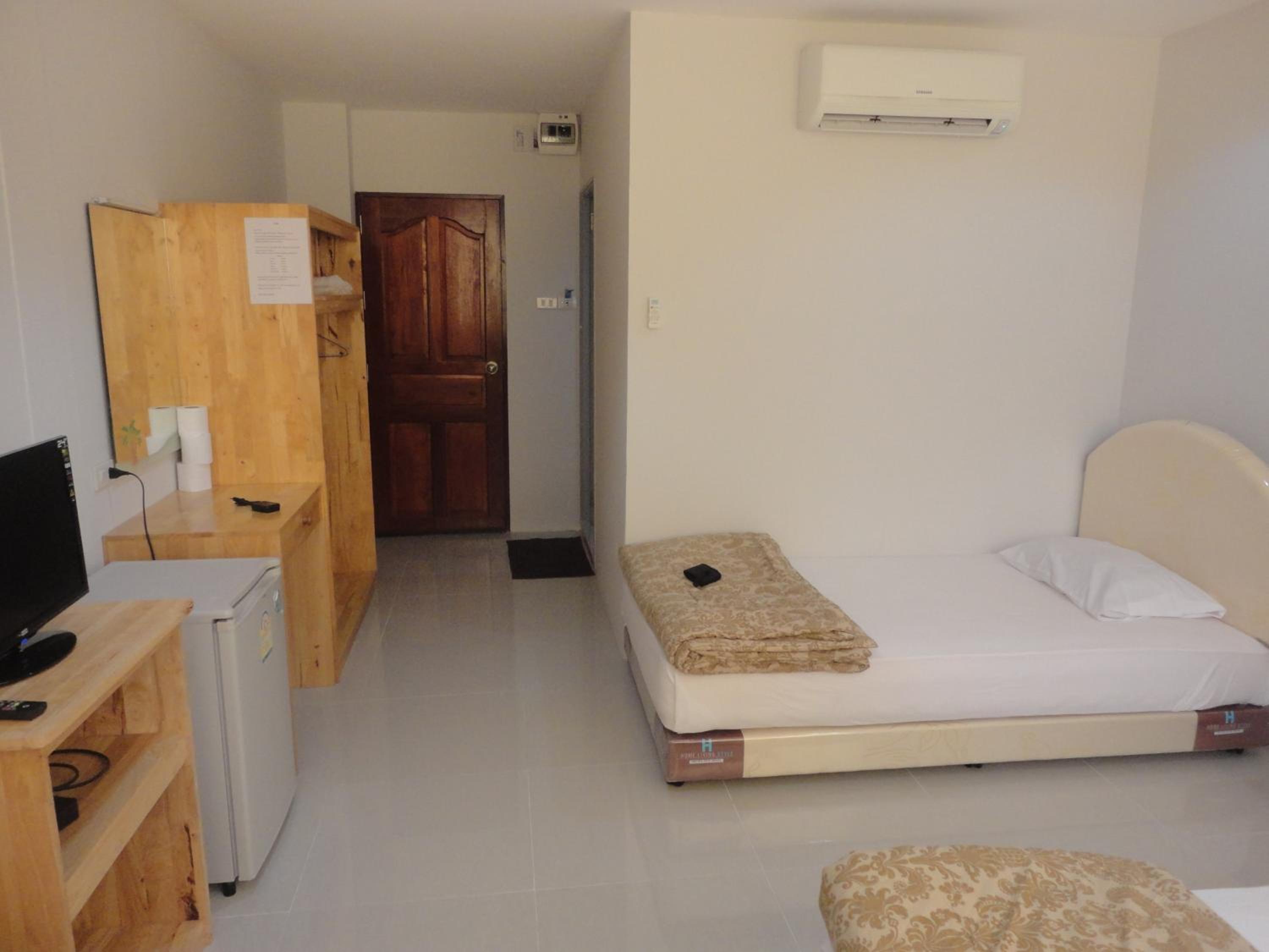 Standard Twin Room photo 2