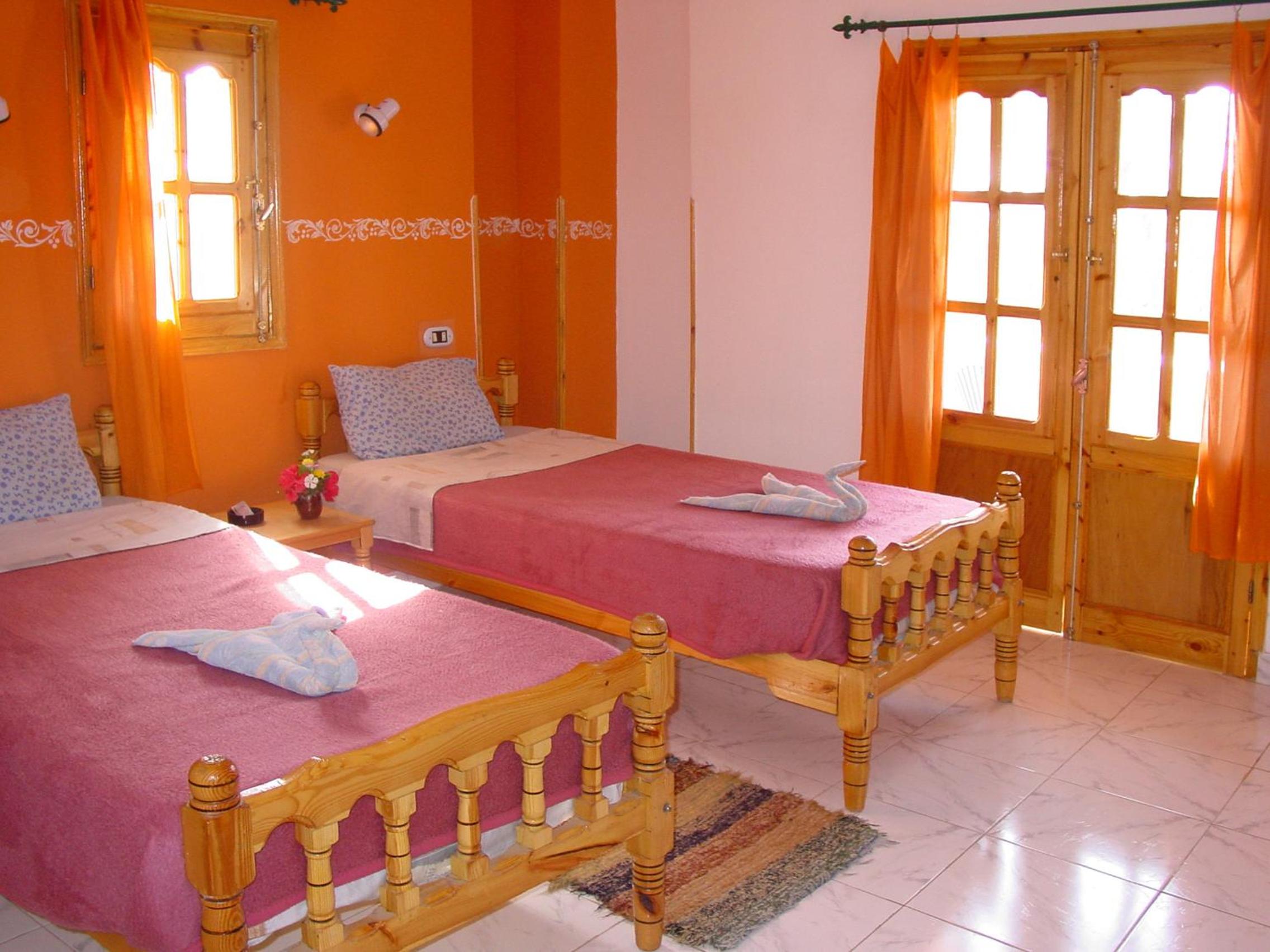 Standard Double or Twin Room - Photo 14