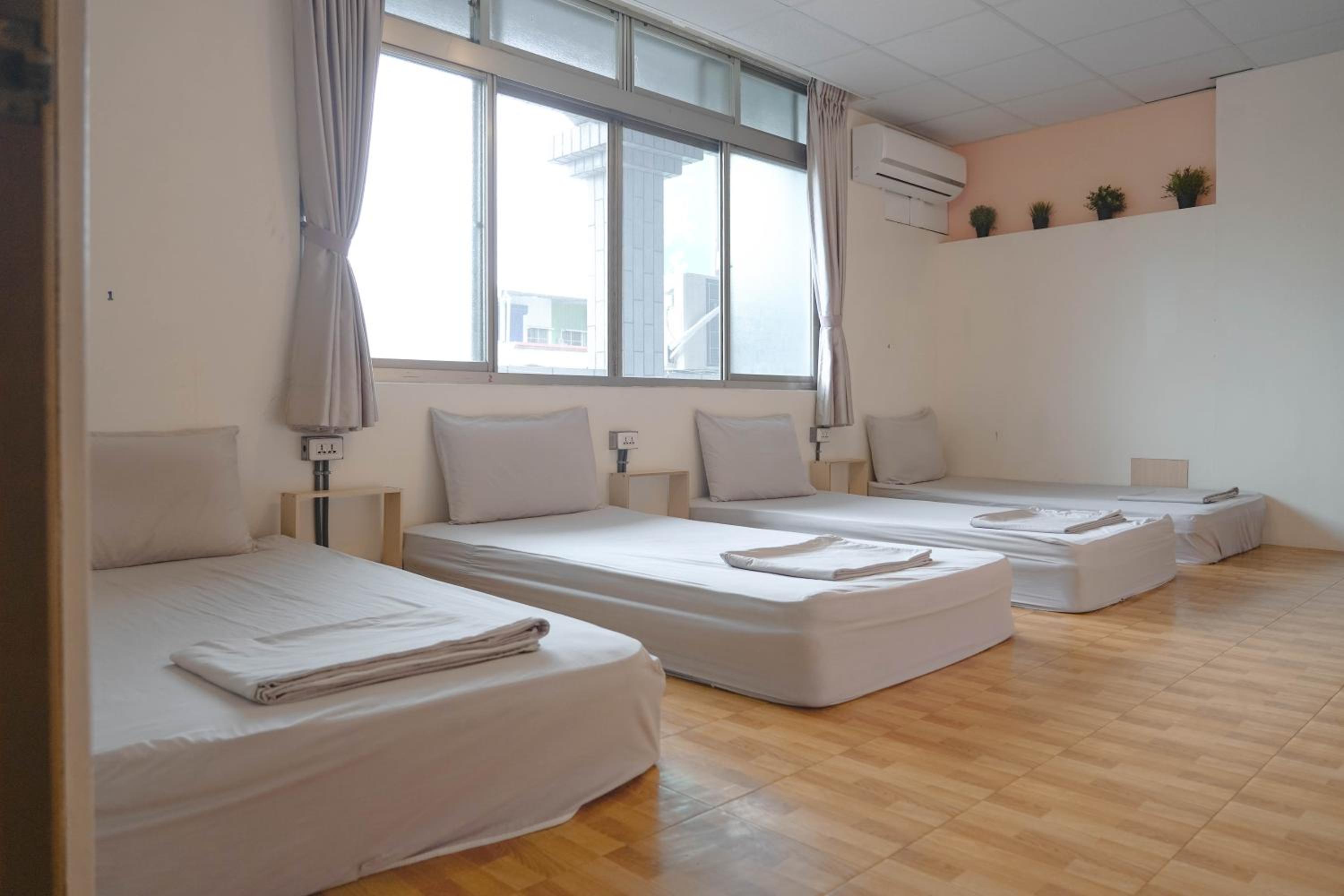 2 Beds in Female Dormitory Room photo 1
