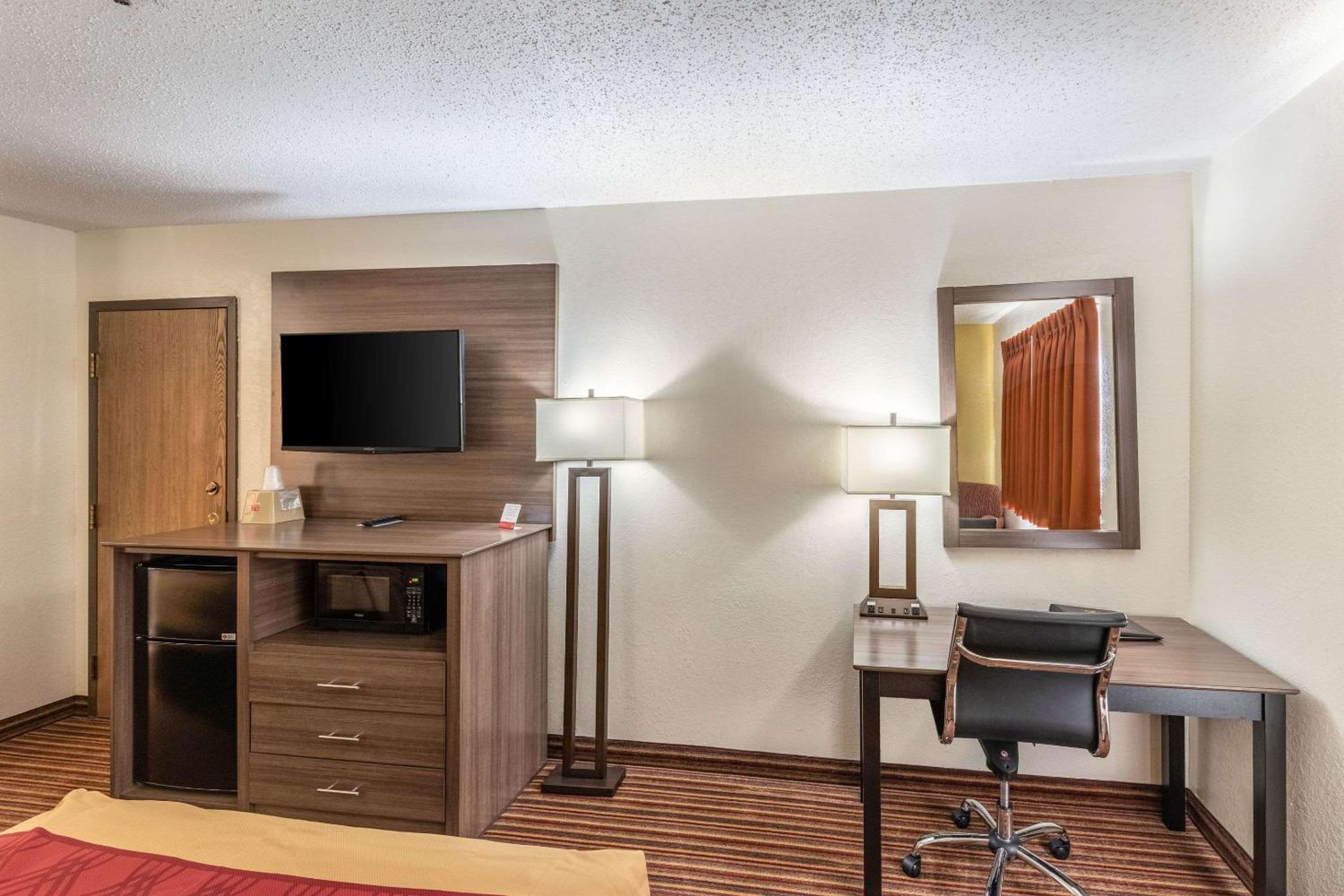 Double Room with Two Double Beds - Non-Smoking - Photo 1