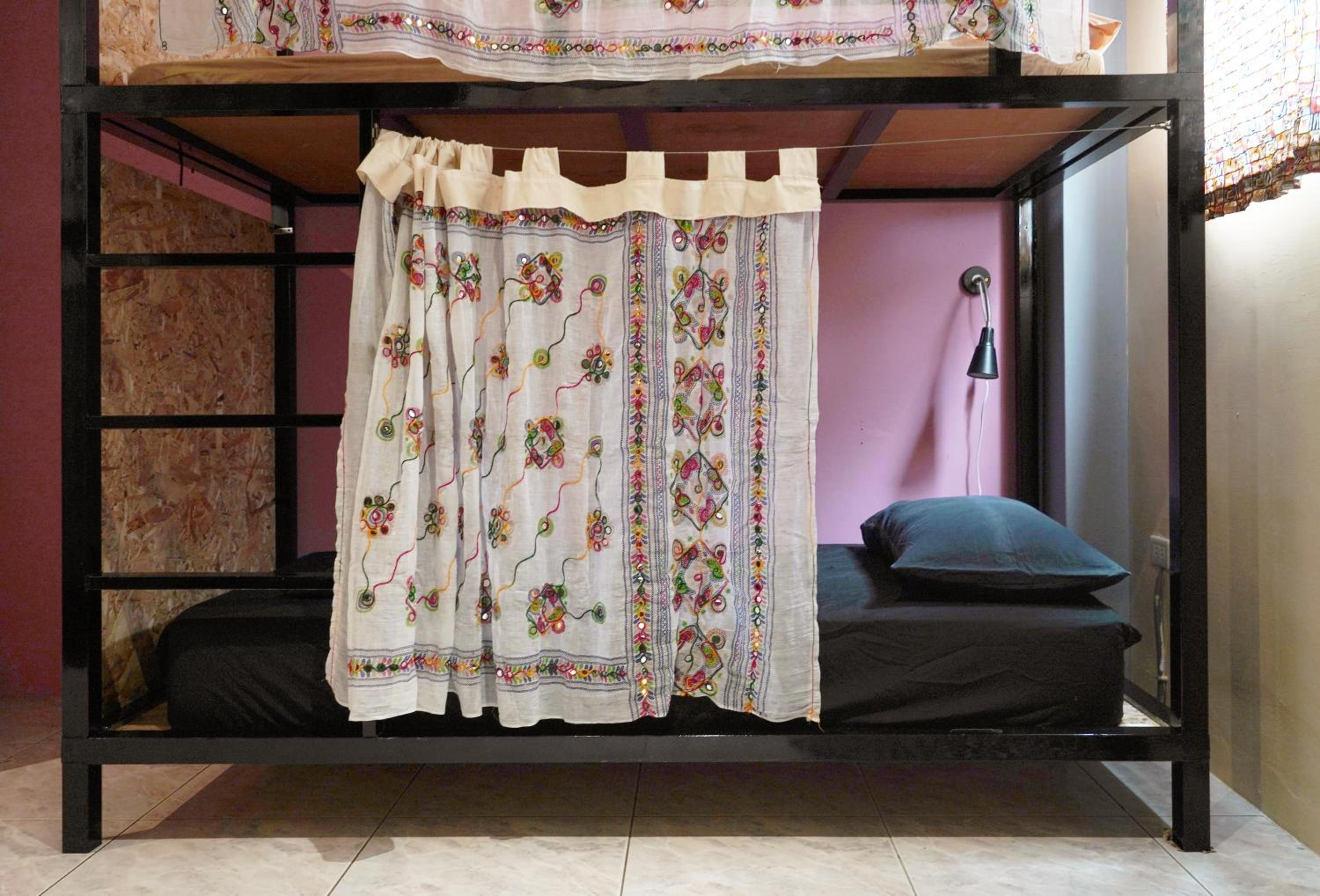 2 Beds in 8-Bed Mixed Dormitory Room photo 1
