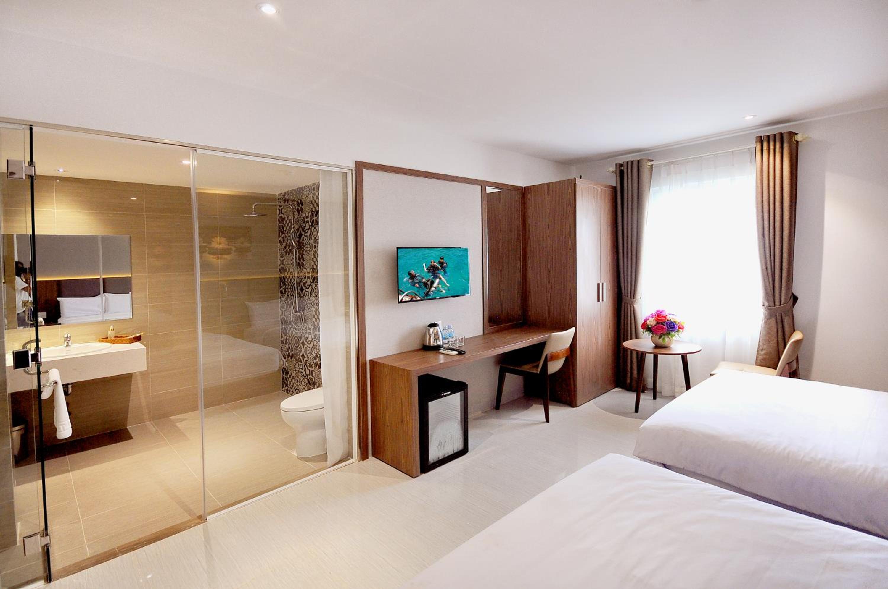 Deluxe Twin Room - Photo 16