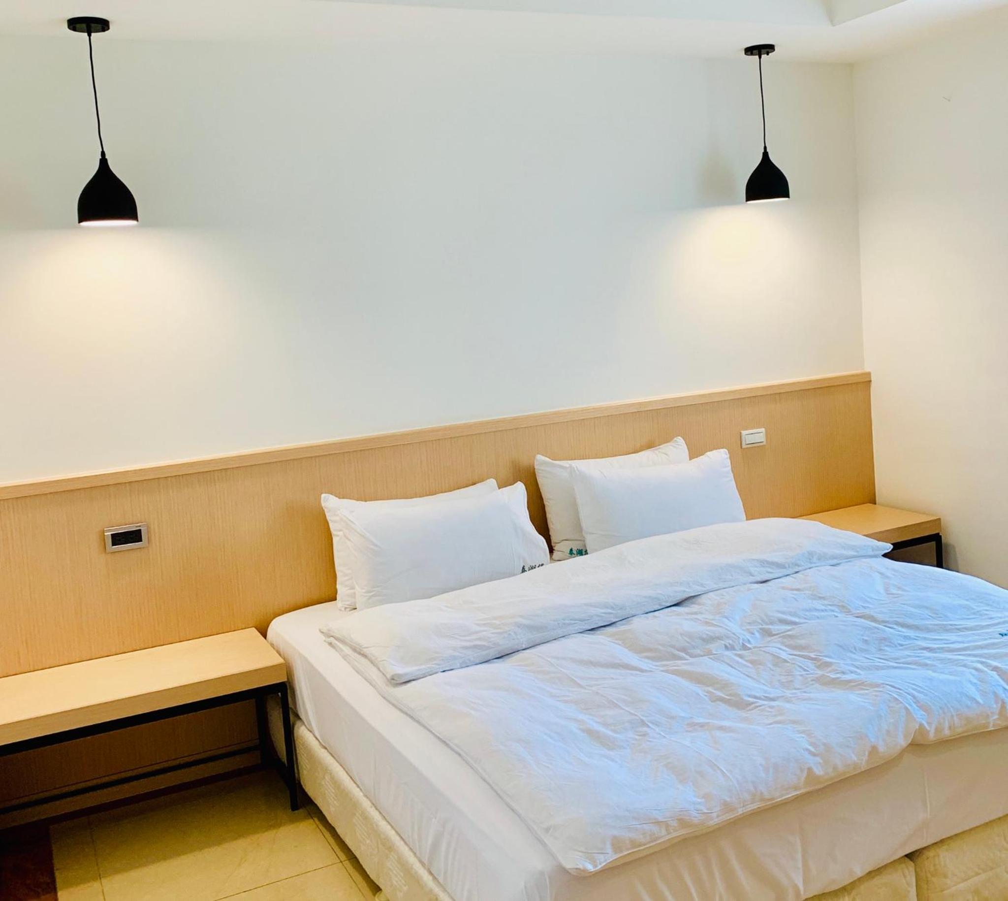 Double Room with Lake View