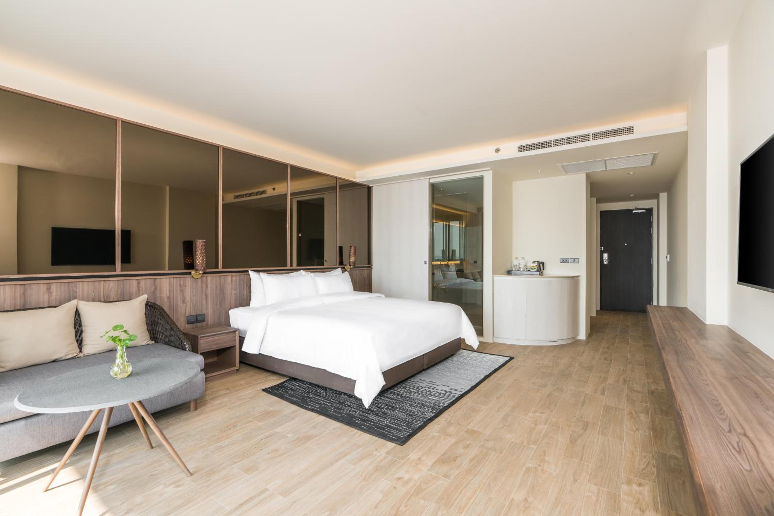 Oceanview Skybath King Room - Photo 2