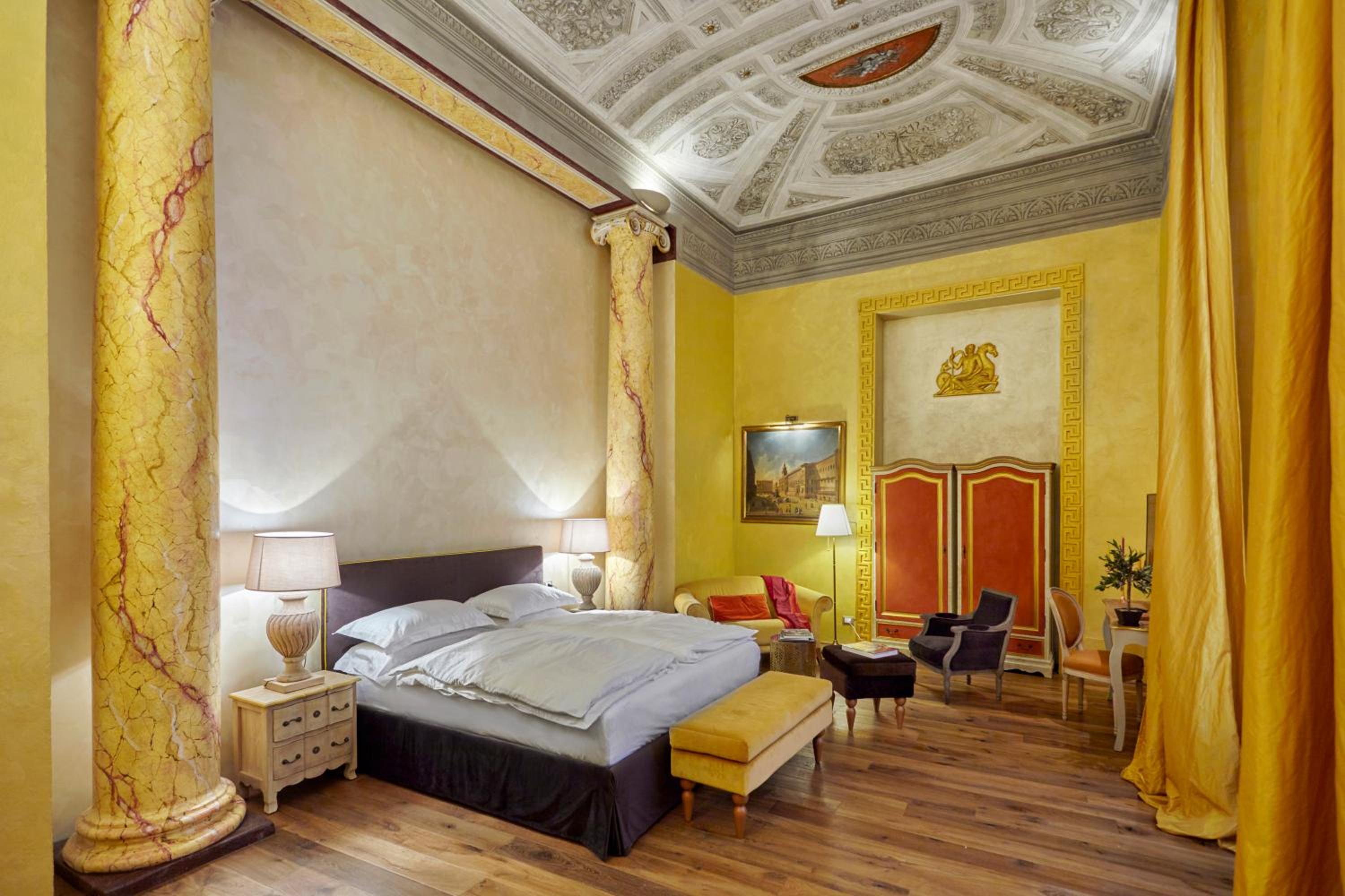 Superior King Room photo 3