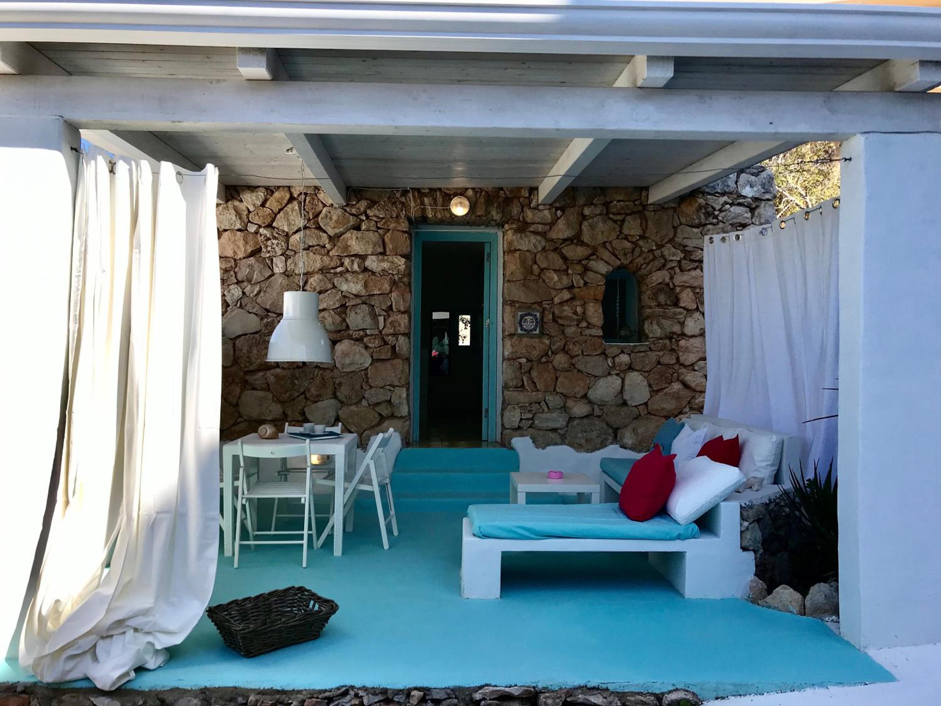 Villa photo 2