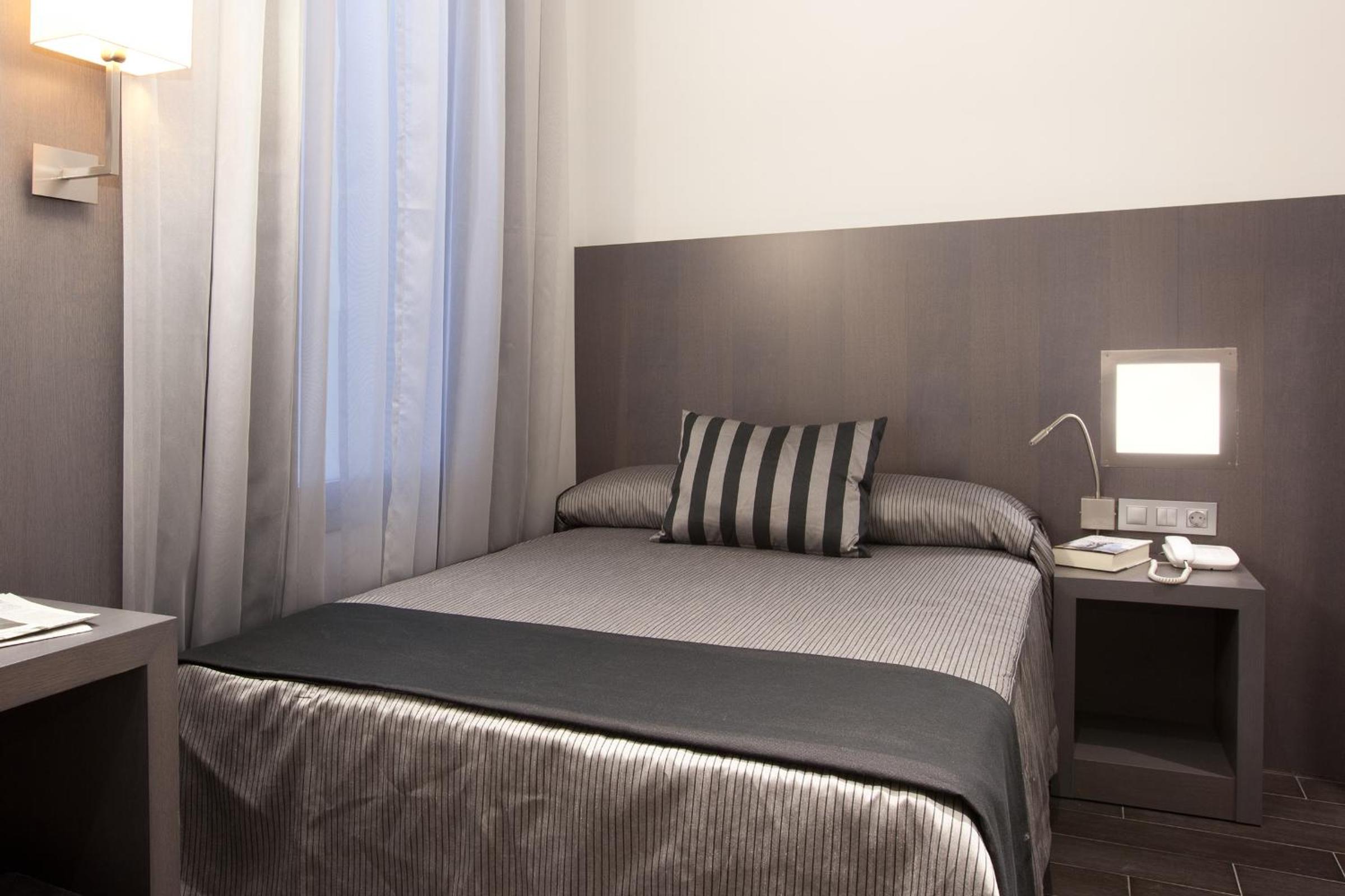 Small Double Room photo 3