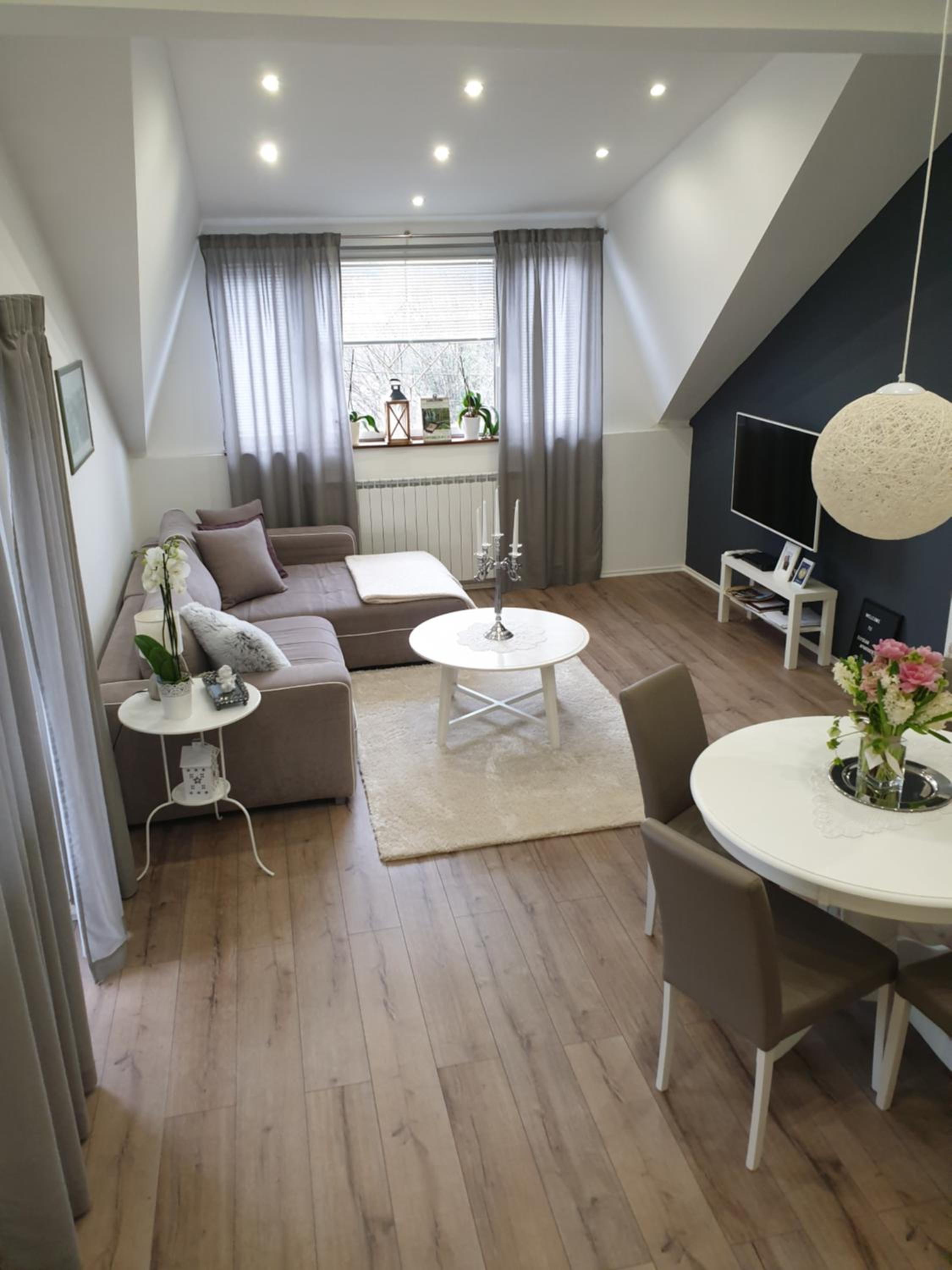Two-Bedroom Apartment with Balcony - Photo 15