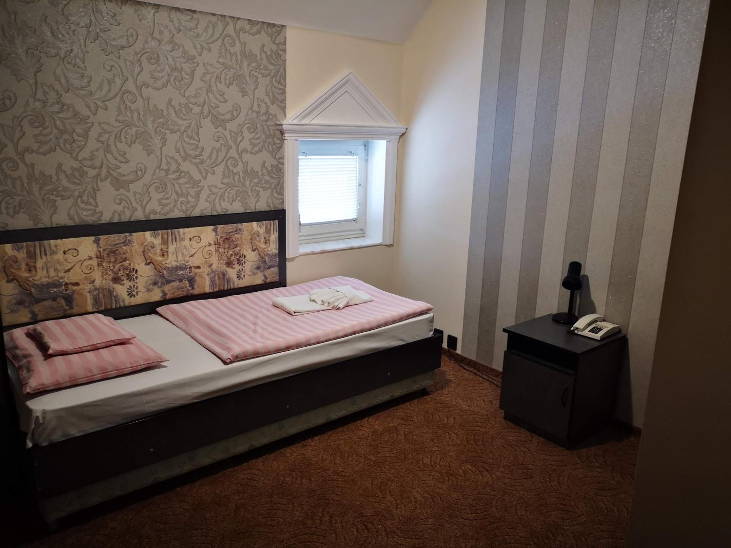 Single Room photo 2