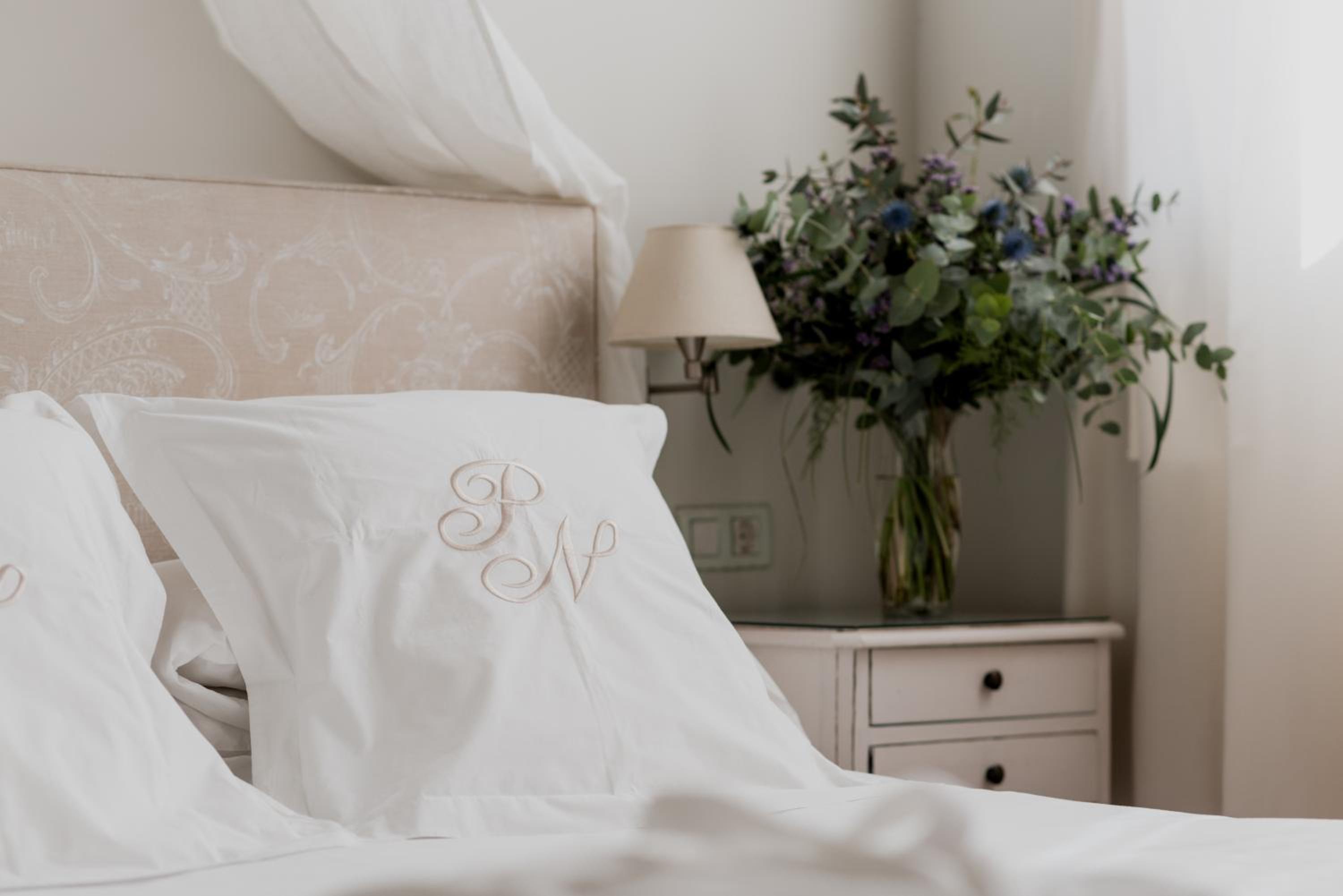 Premium Double Room - Photo 13