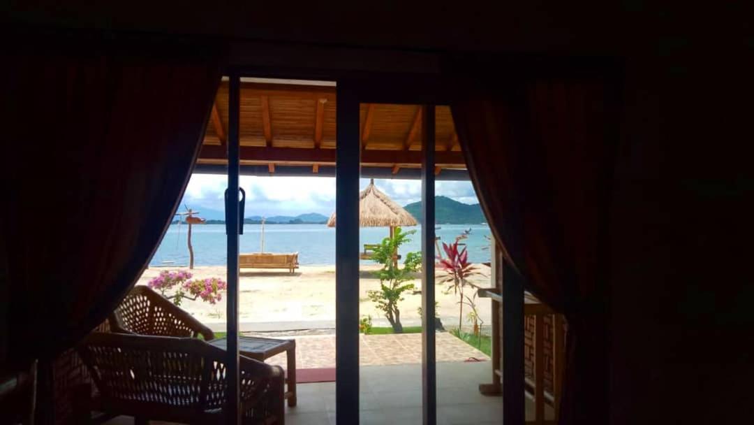Deluxe Double Room with Sea View - Photo 6