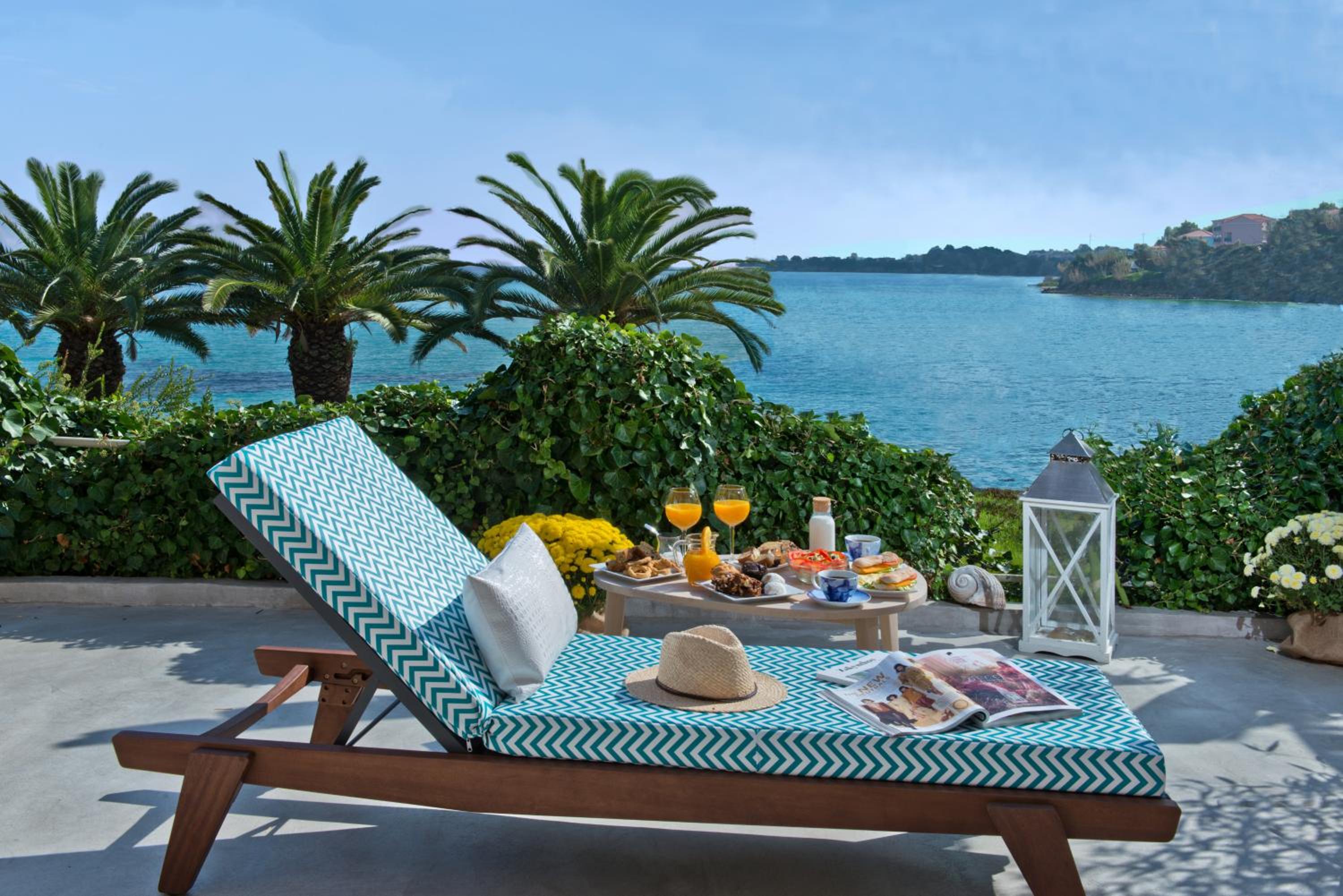 Executive Beachfront View Suite photo 3