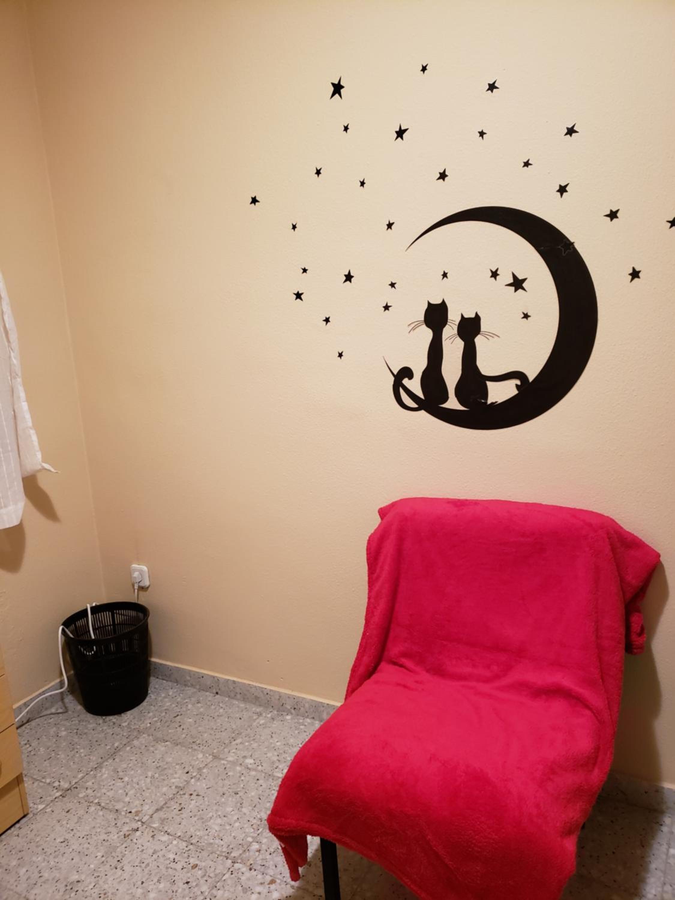 Three-Bedroom Apartment photo 2