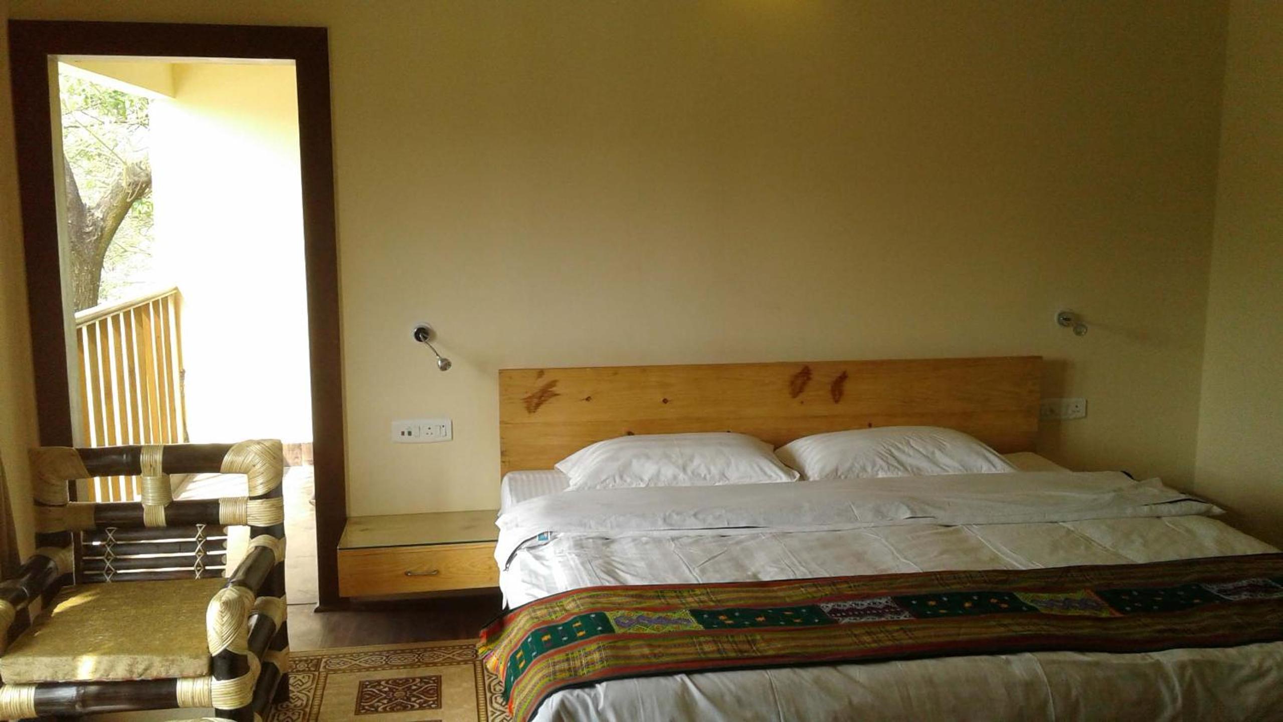 Deluxe Double Room with Balcony - Photo 1