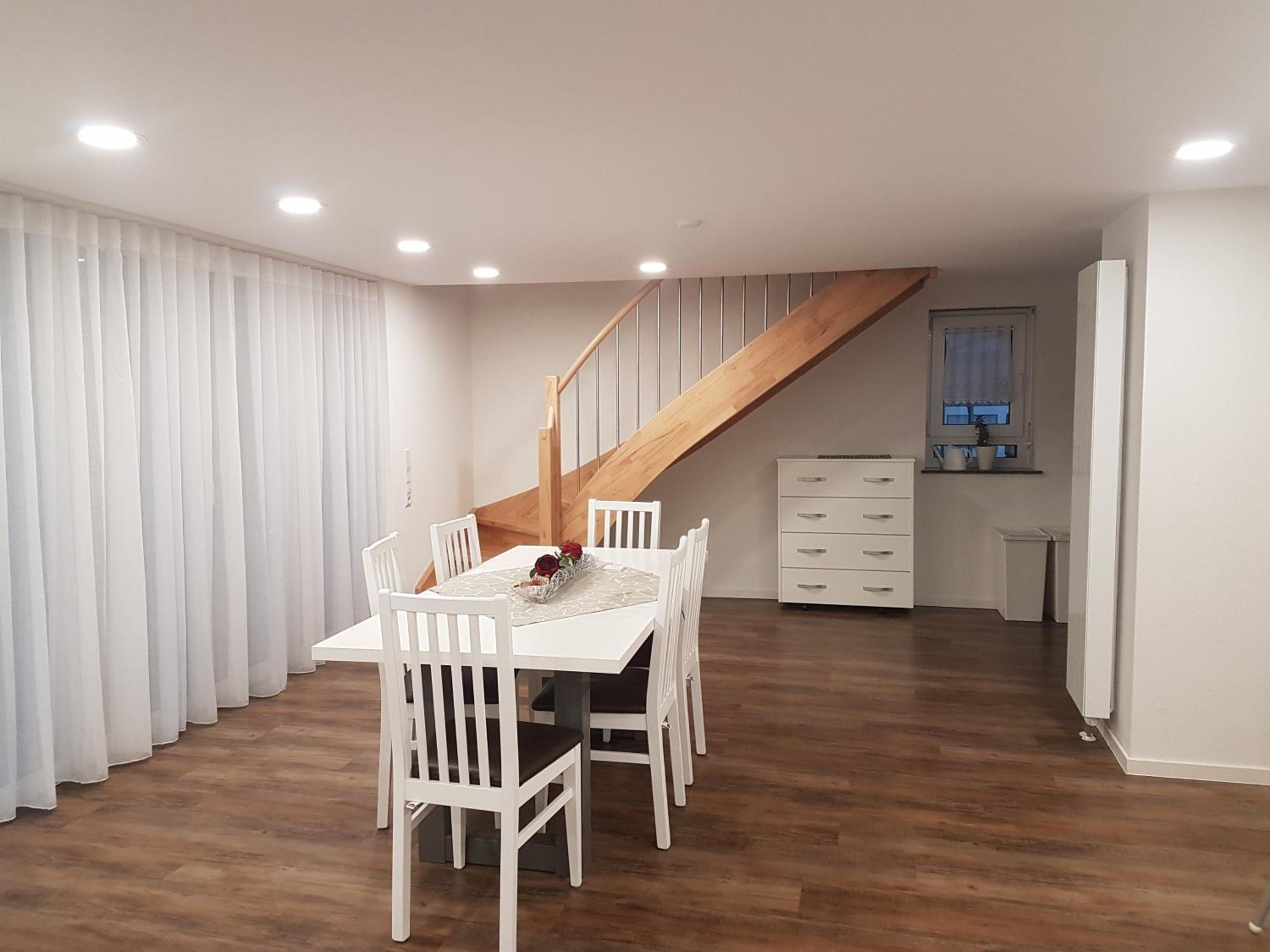 Three-Bedroom House - Photo 2