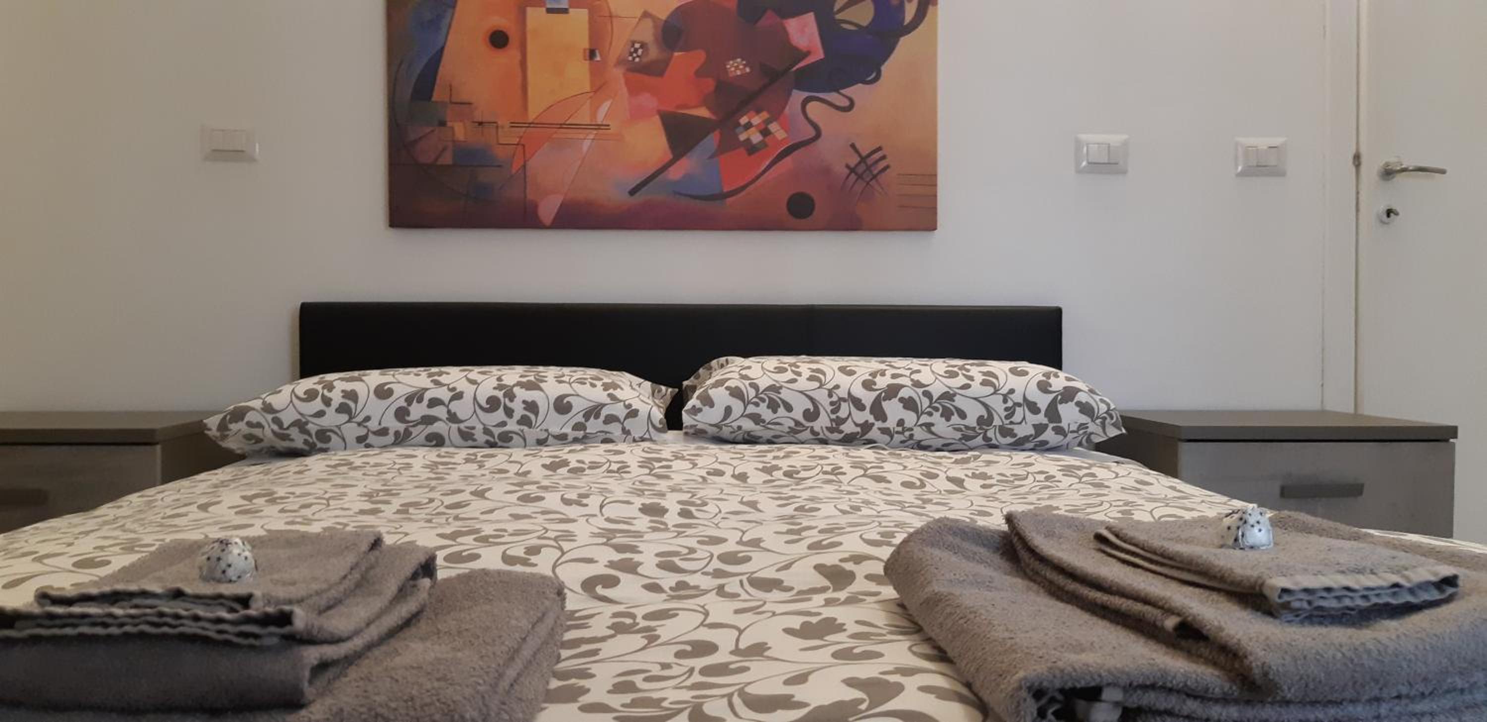 Deluxe Apartment photo 2