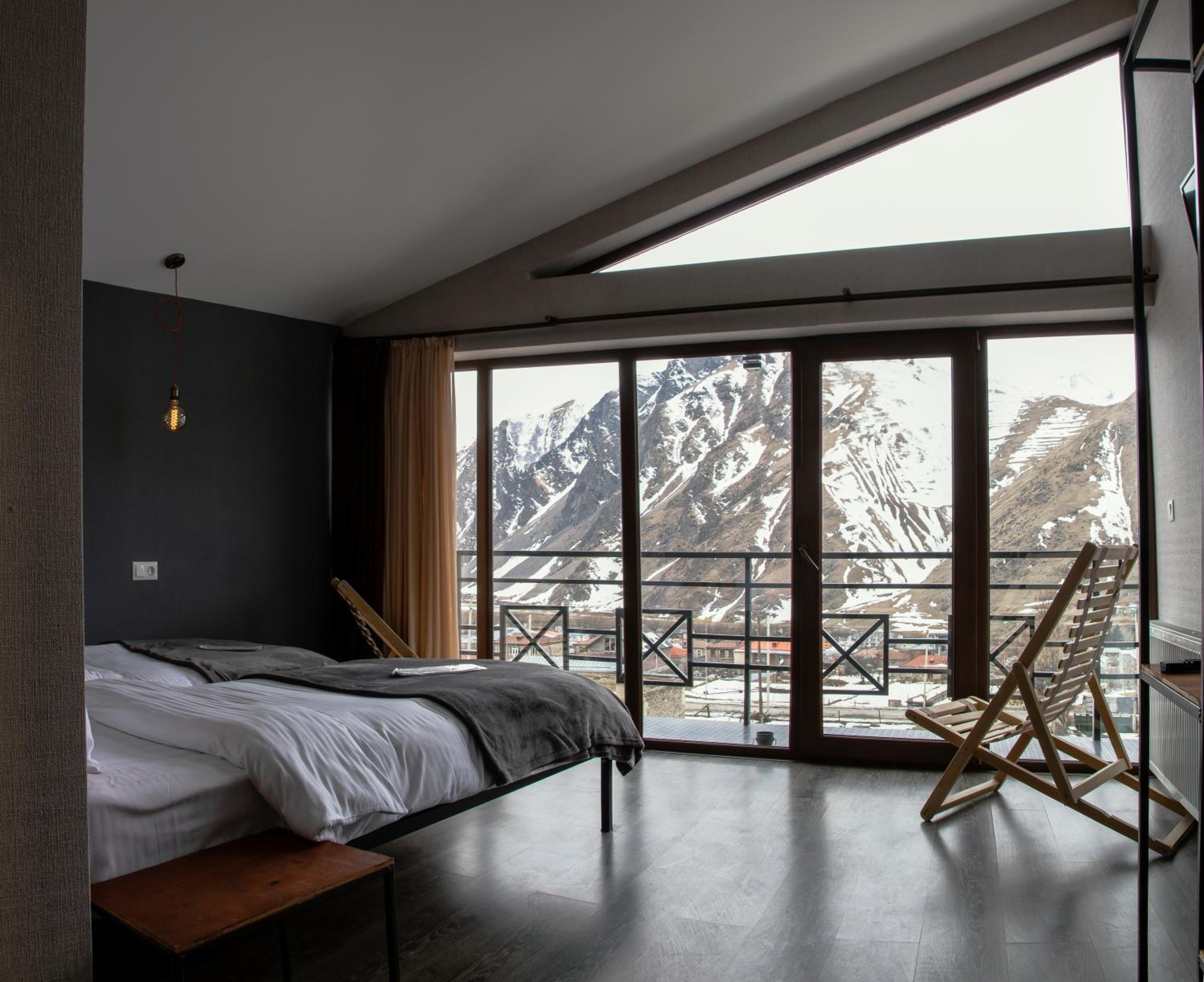 Standard Twin Room - Photo 11