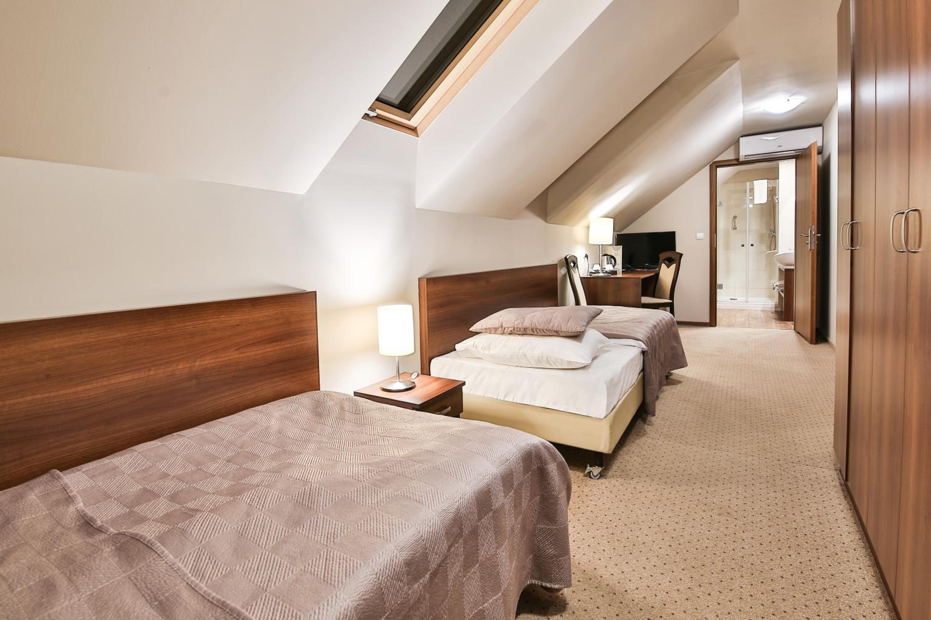 Comfort Double or Twin Room photo 3