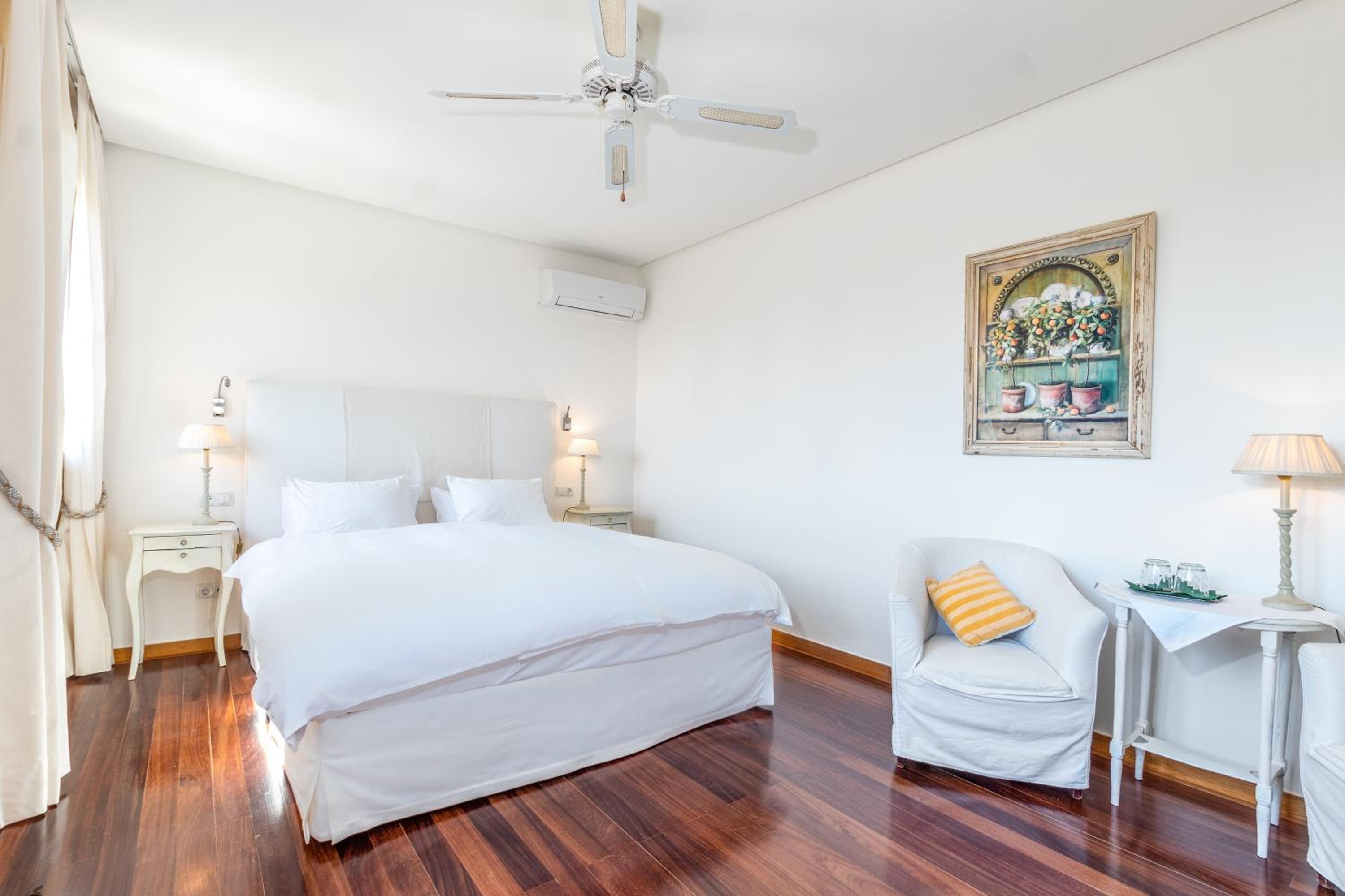 Large Double Room photo 2