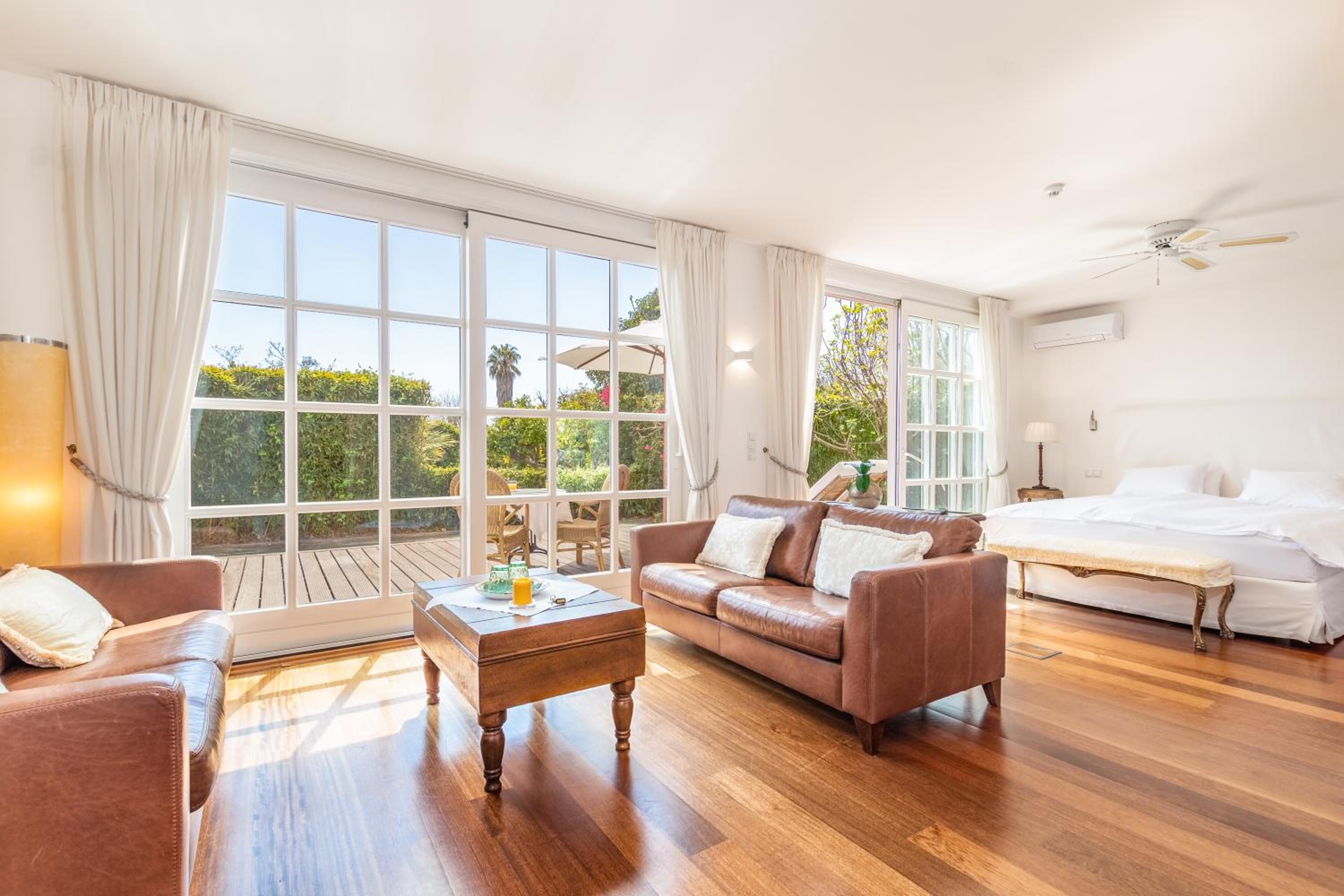 King Room with Garden View photo 2