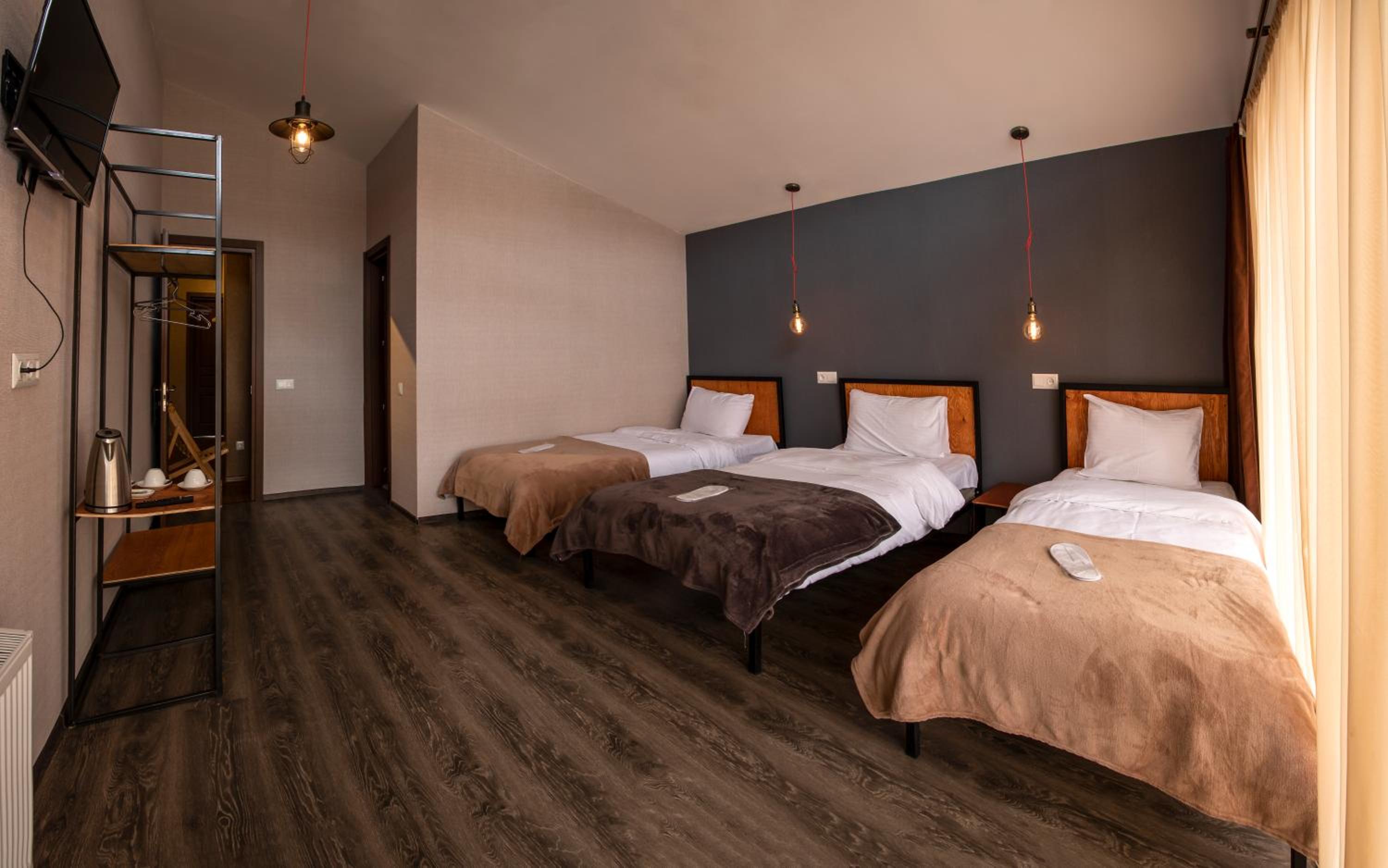 Comfort Triple Room