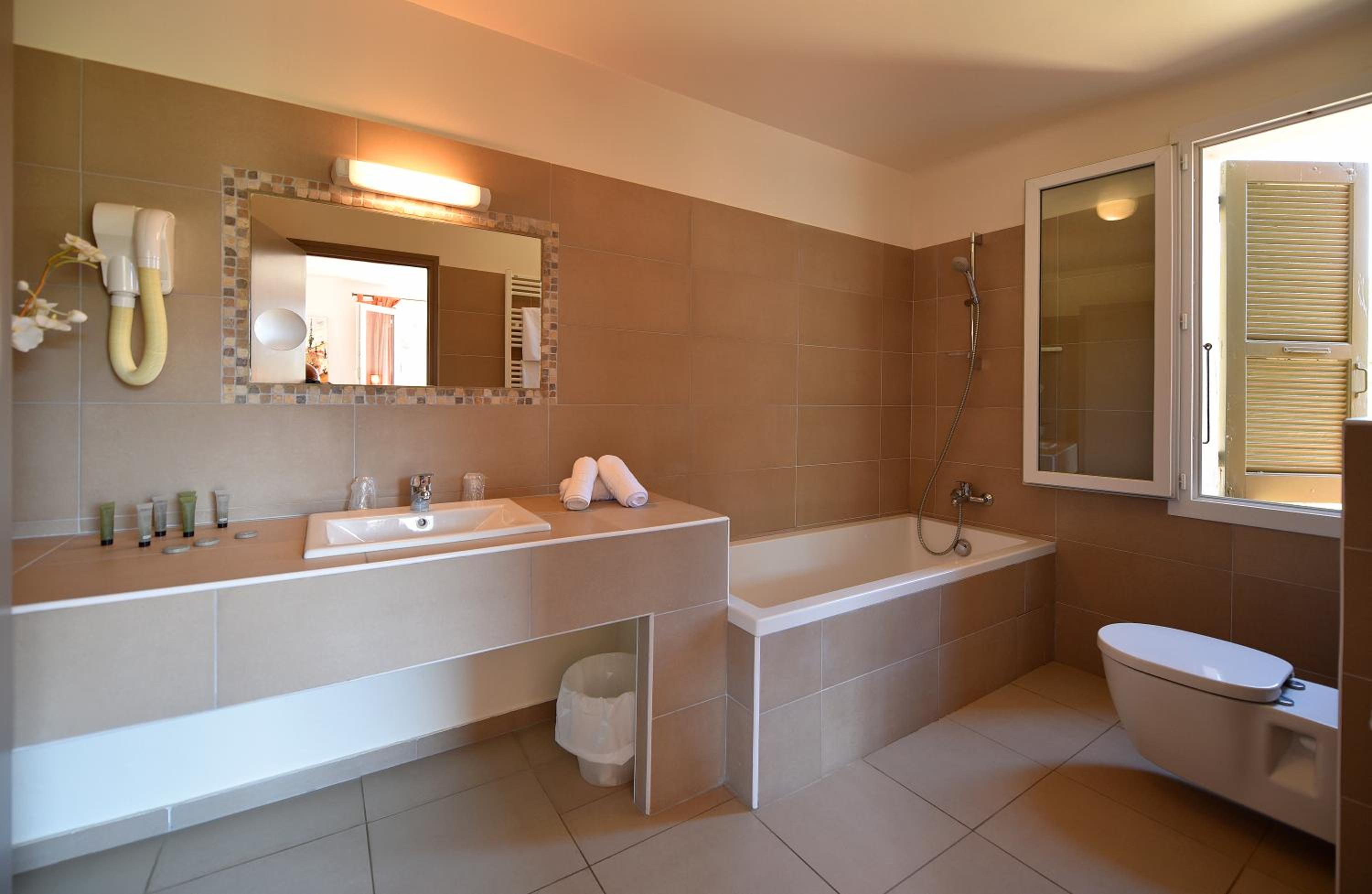 Triple Room - Photo 5