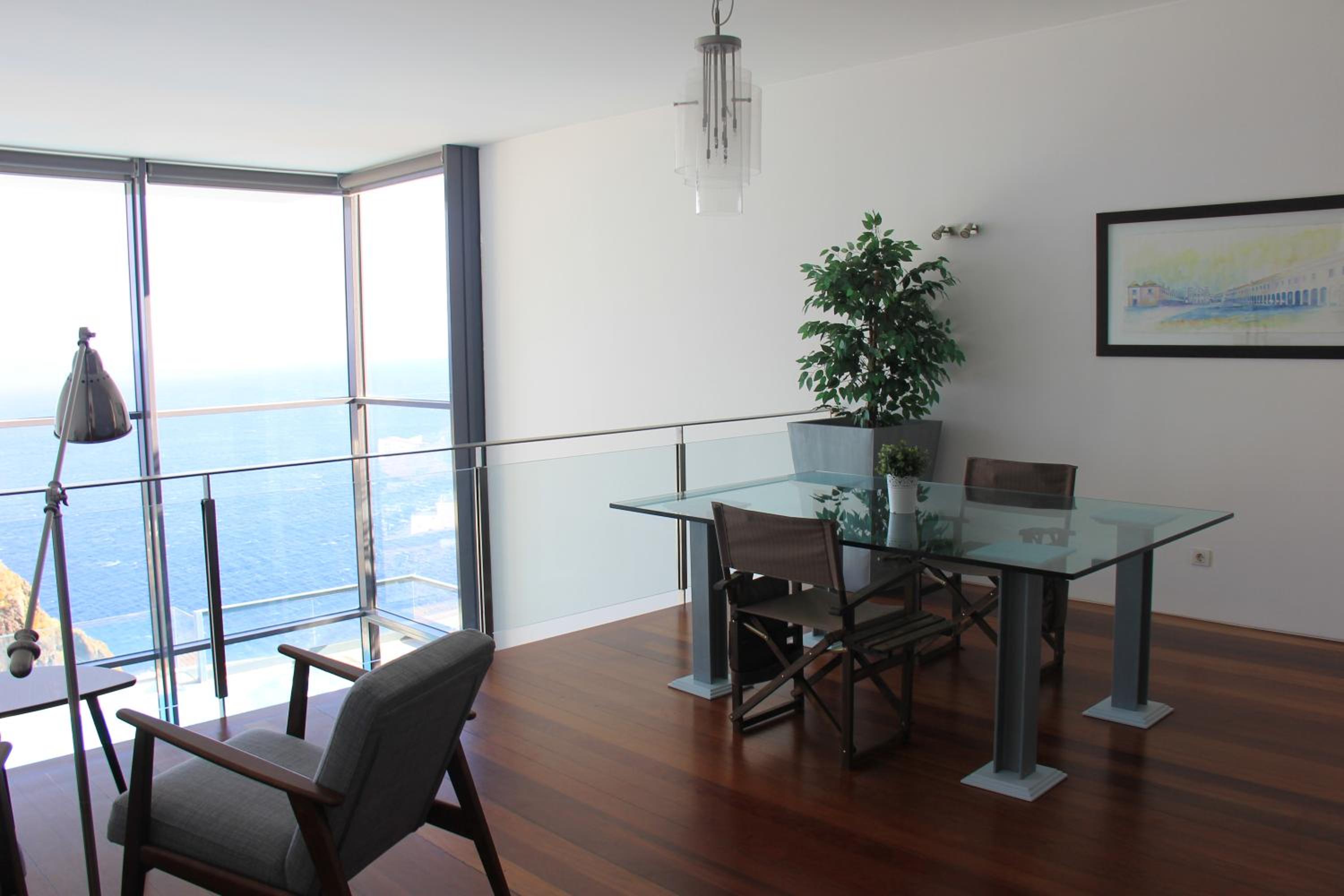 Three-Bedroom Villa photo 3