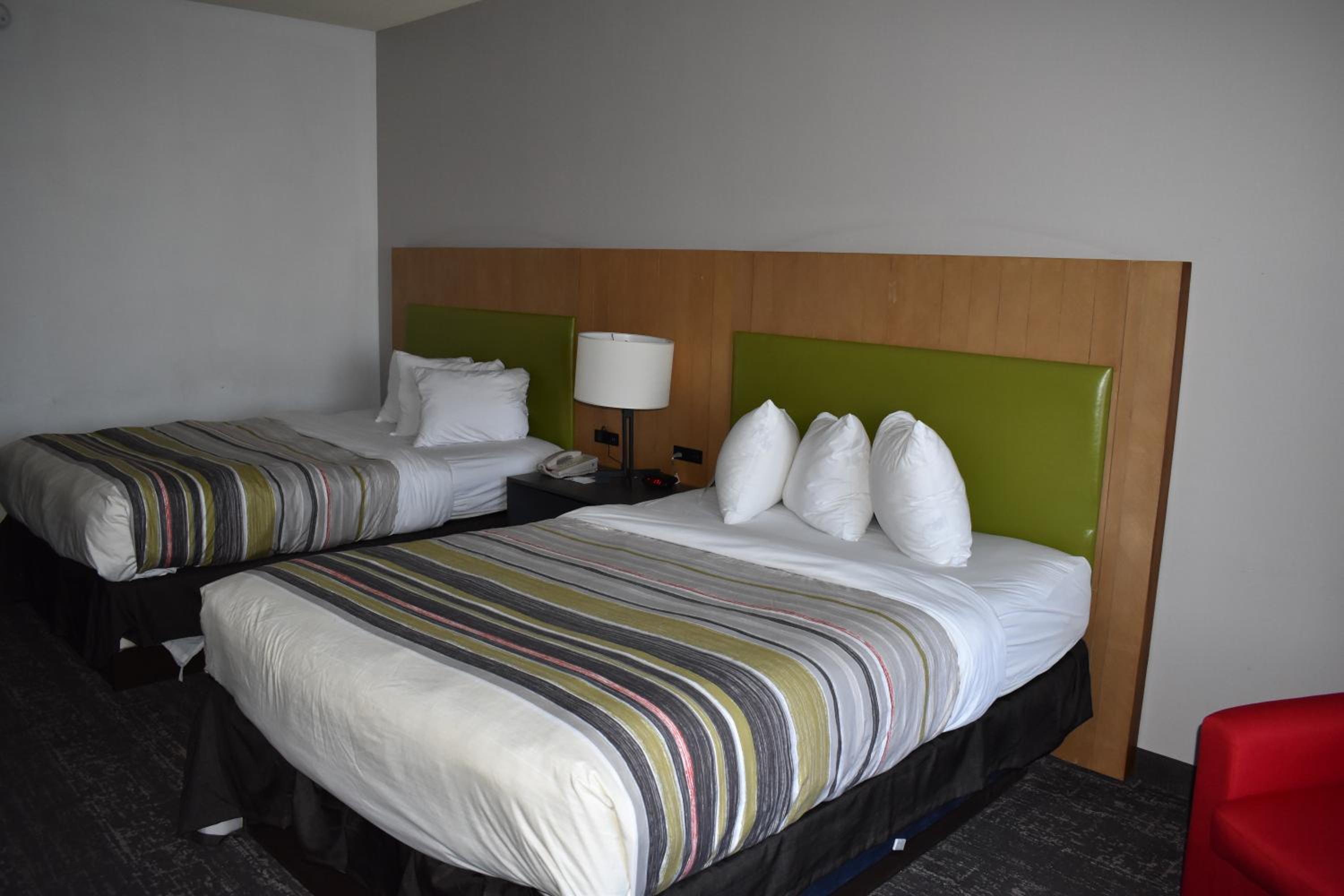 Queen Room with Two Queen Beds - Disability Access/Non-Smoking - Photo 6