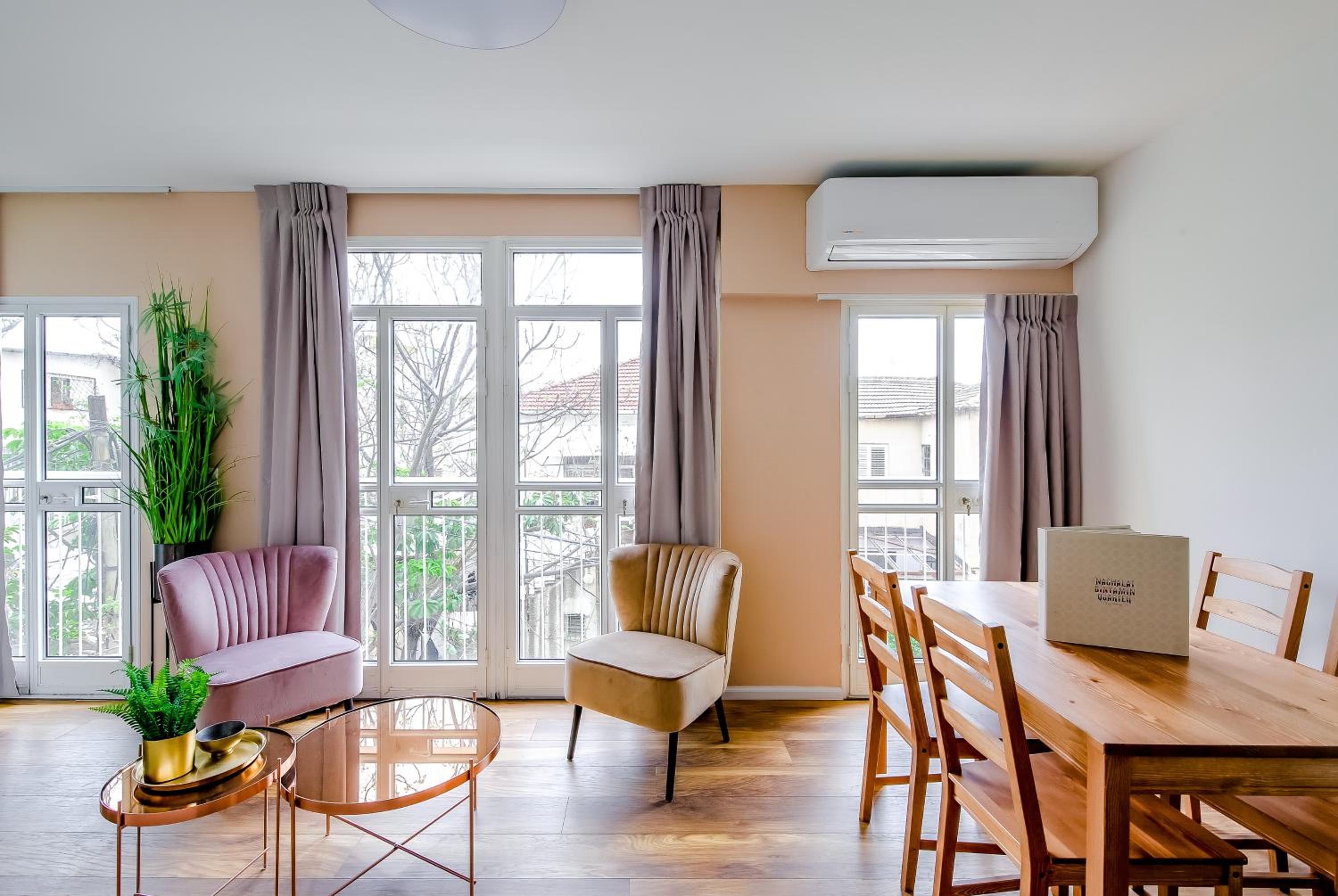 Deluxe Apartment