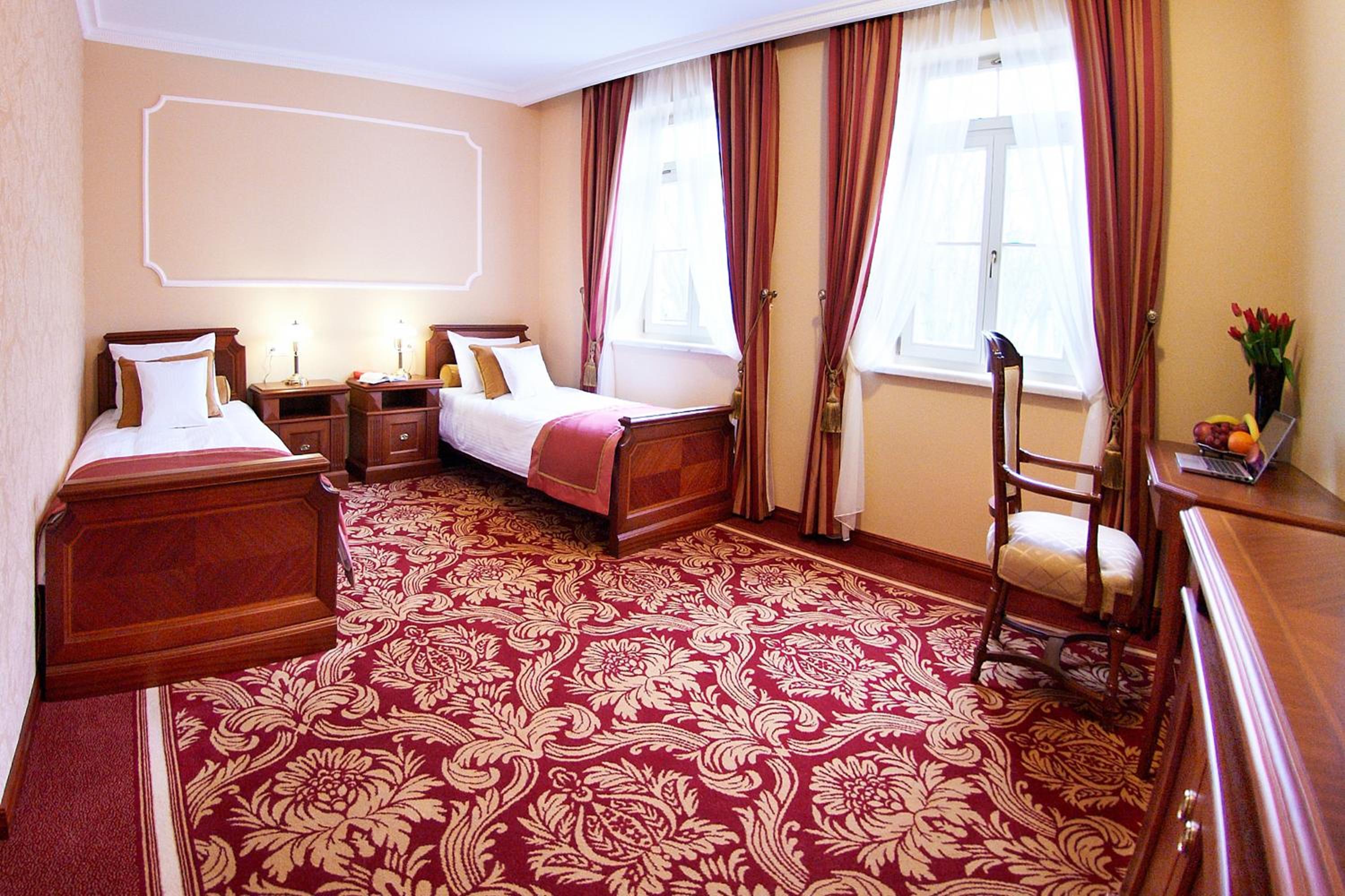 Deluxe Double or Twin Room - Photo 7