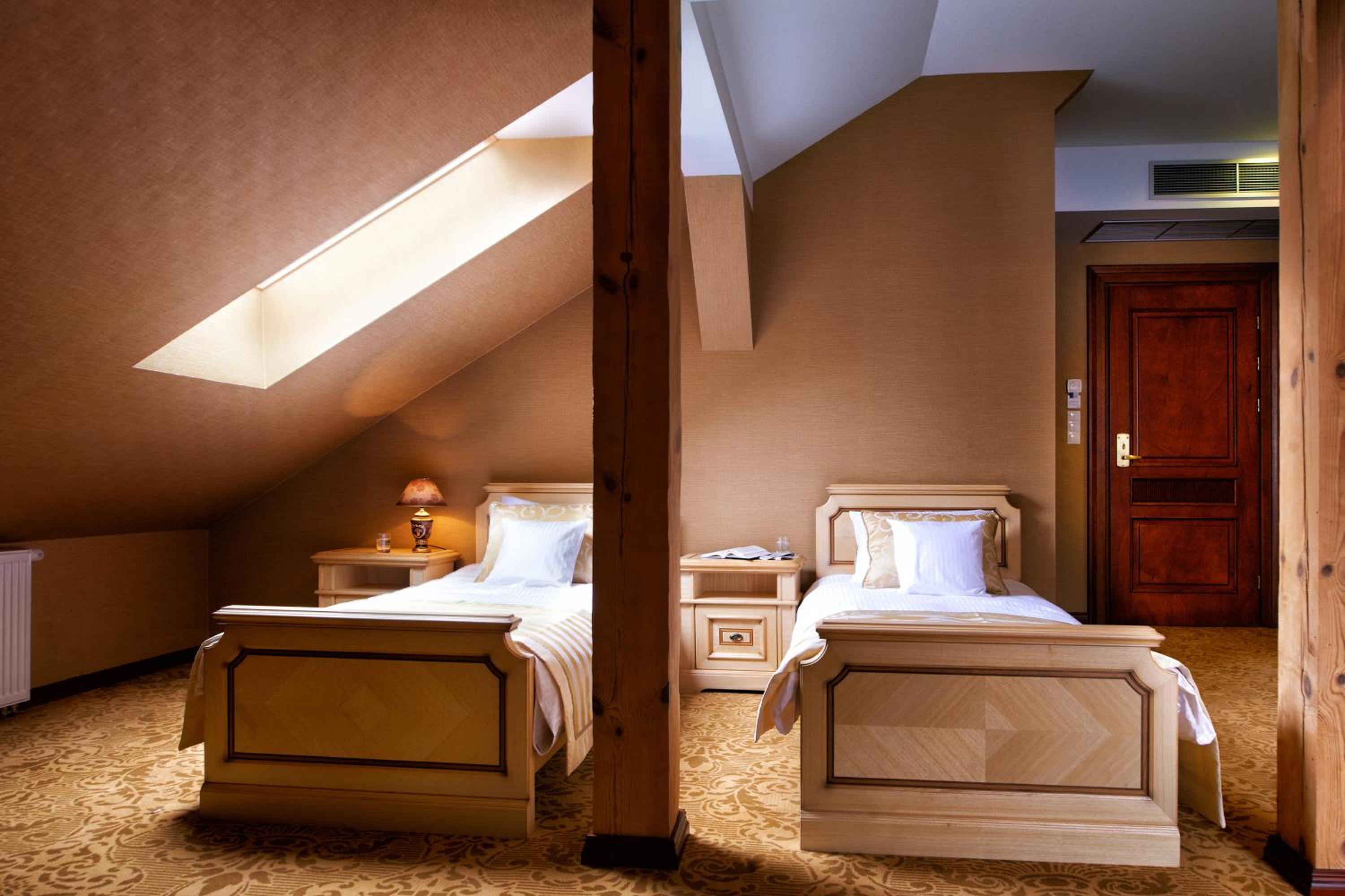 Small Double Room - Photo 1