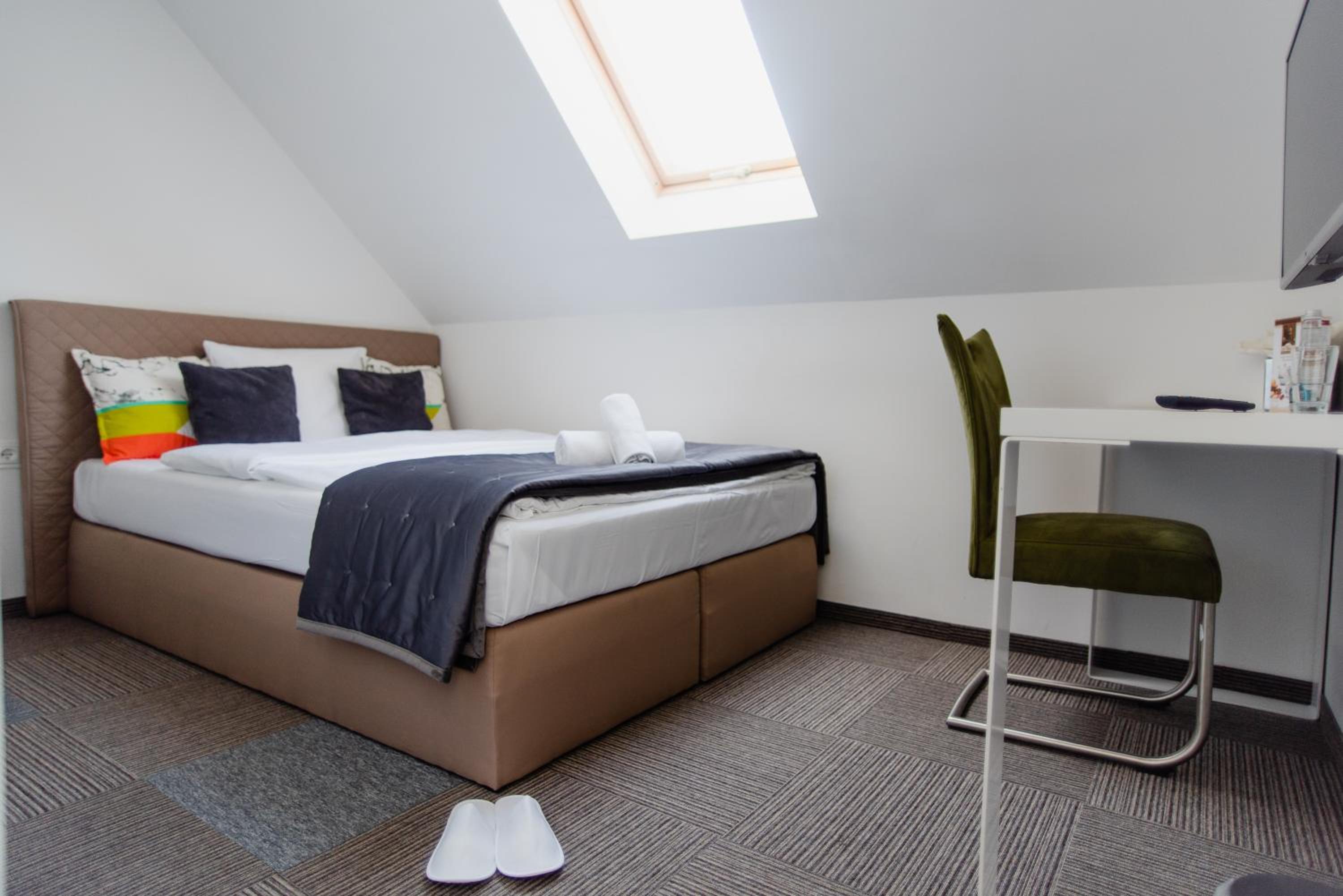 Economy Double Room photo 1