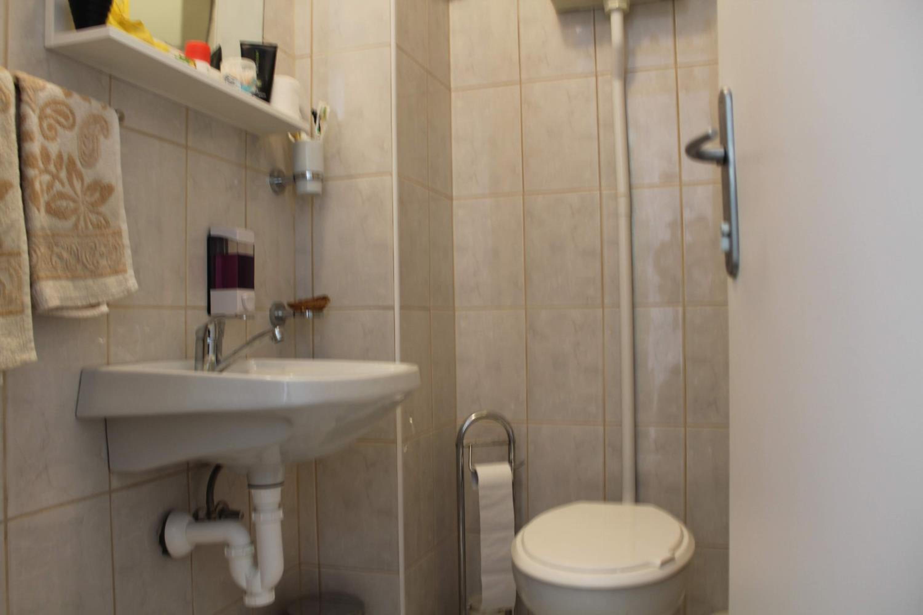 Single Room with Shared Bathroom