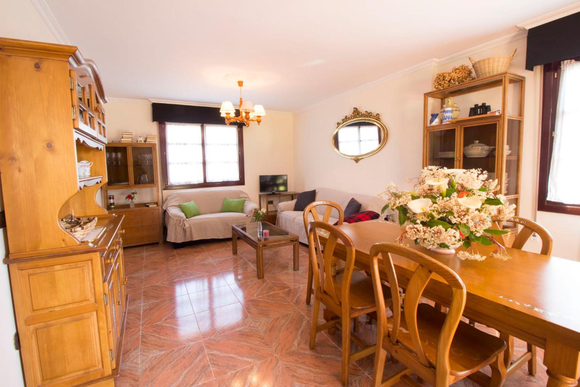 Casa de cinco habitaciones
