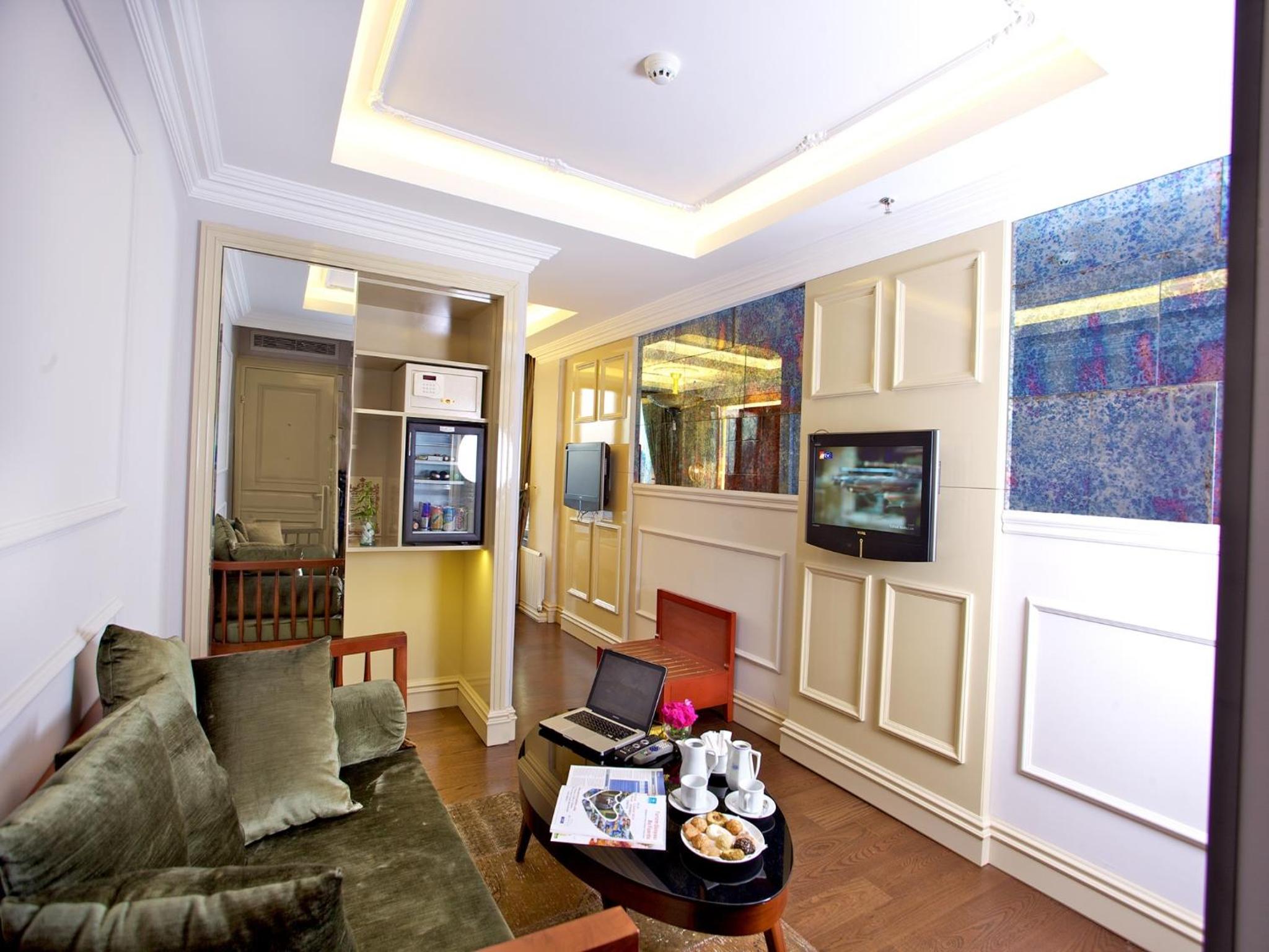 Penthouse Suite with Taksim Square View photo 1